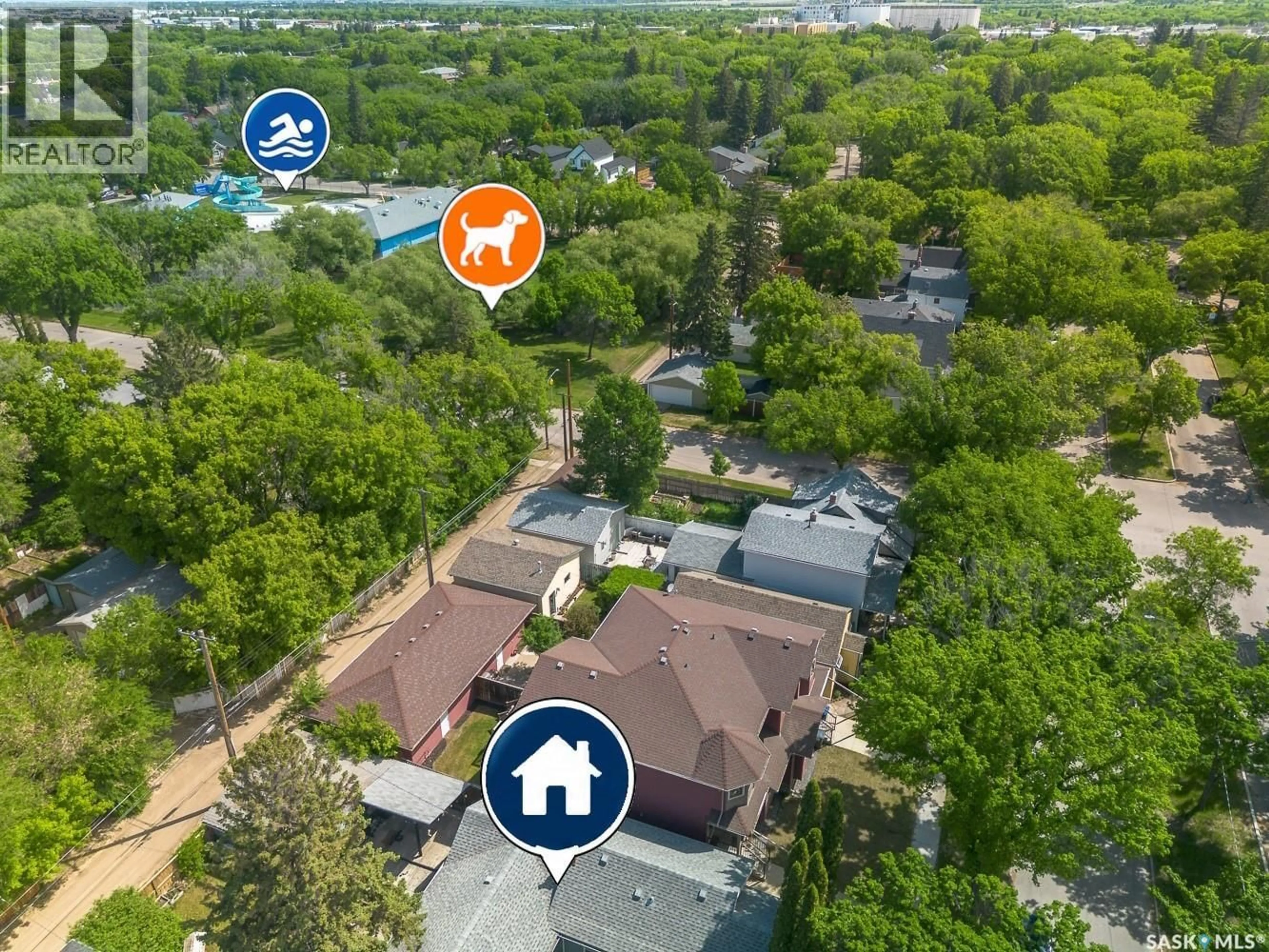 A pic from outside/outdoor area/front of a property/back of a property/a pic from drone, unknown for 712 31ST STREET, Saskatoon Saskatchewan S7L0R6