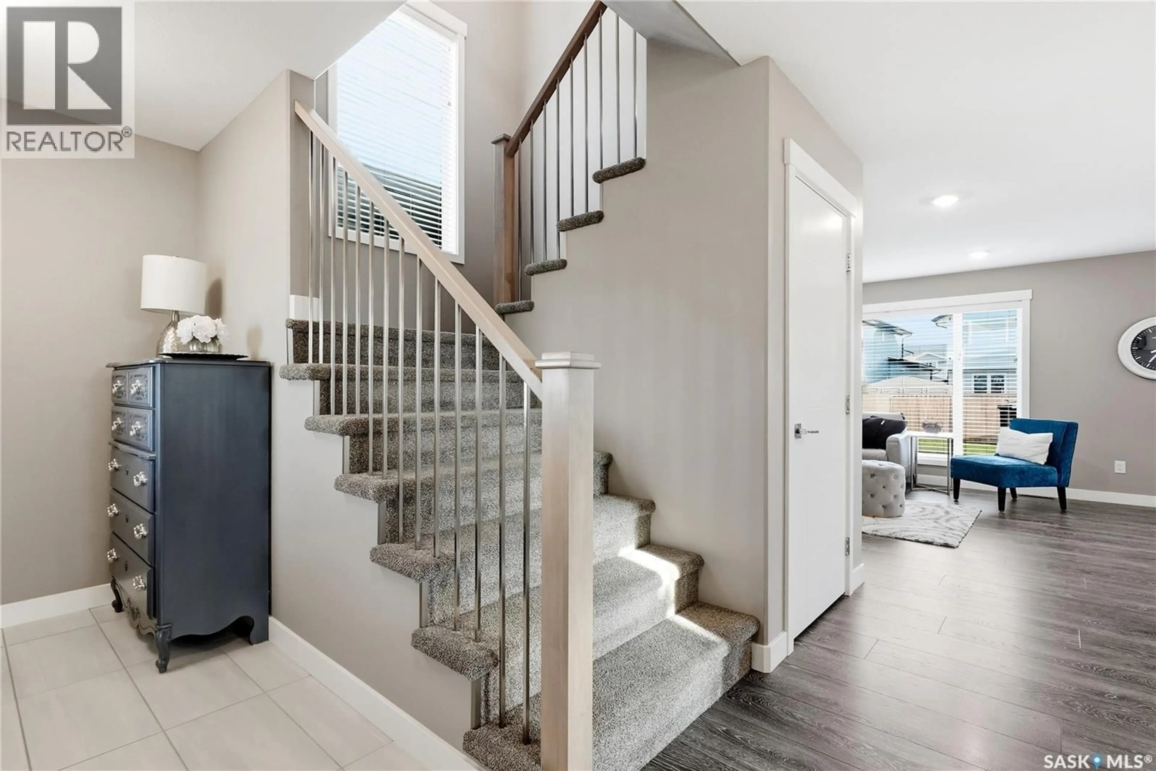 Stairs for 323 COWAN CRESCENT, Martensville Saskatchewan S0K2T1