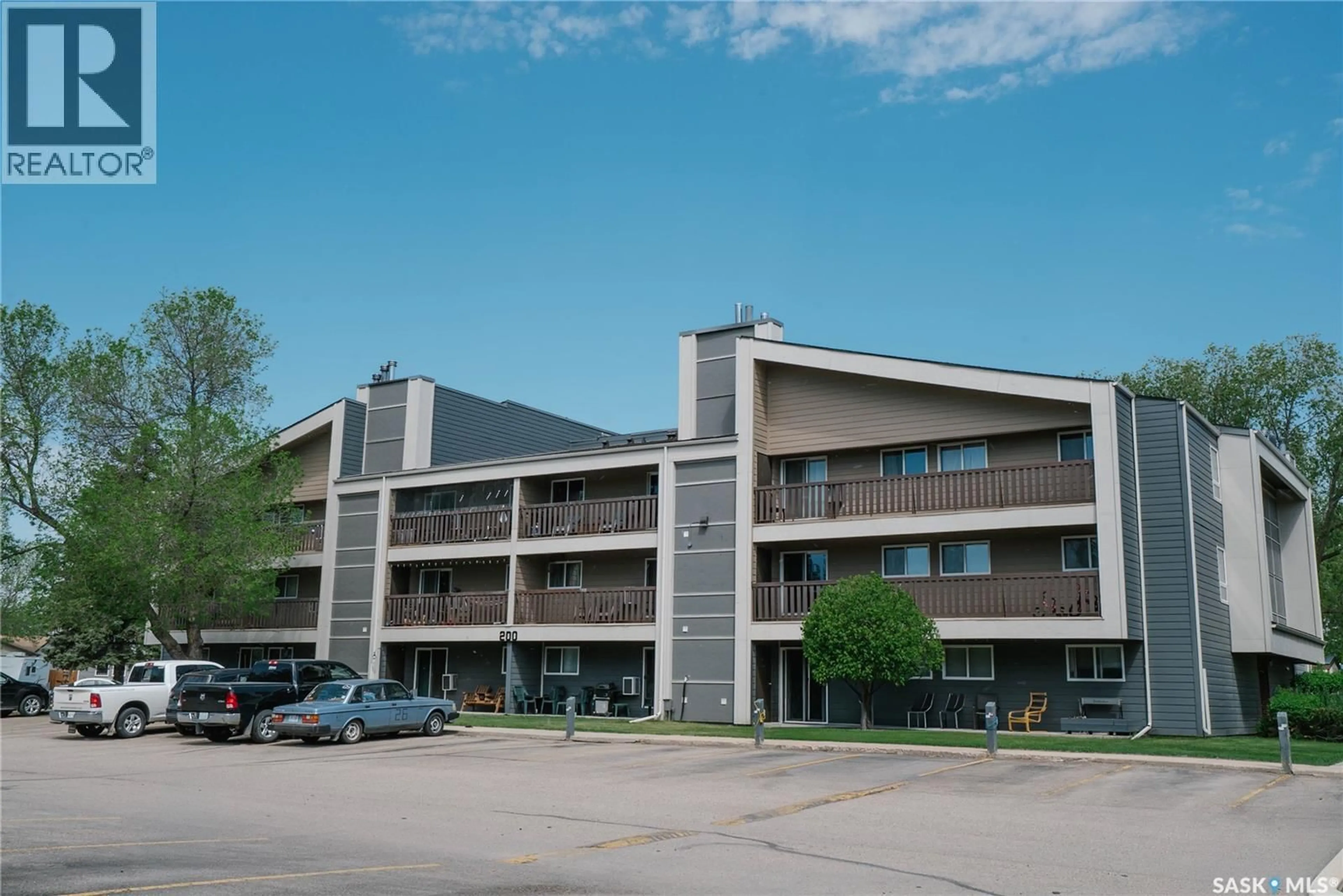 Patio, building for 235 510 PRAIRIE AVENUE, Saskatoon Saskatchewan S7N2V4