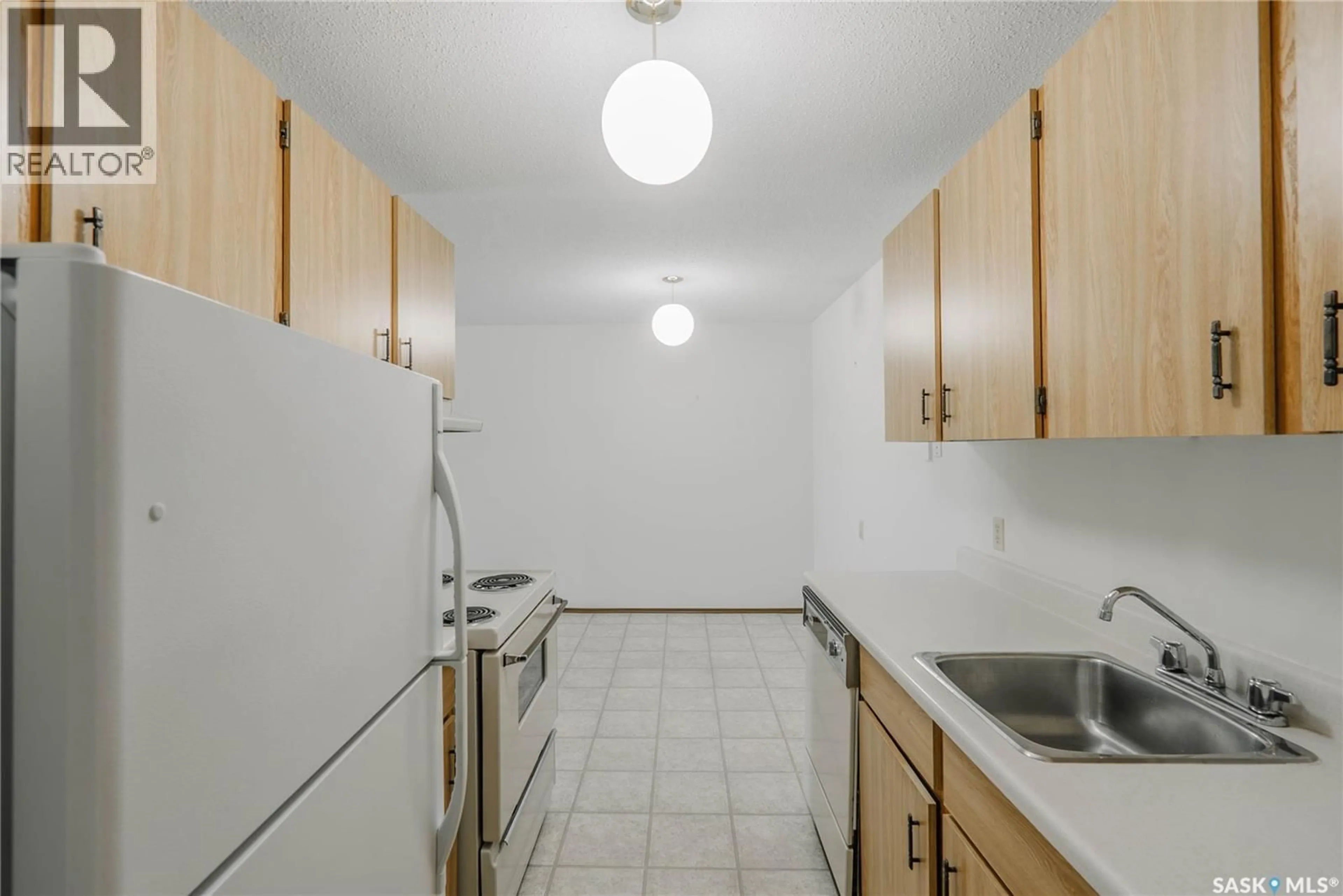 Standard kitchen, unknown for 235 510 PRAIRIE AVENUE, Saskatoon Saskatchewan S7N2V4