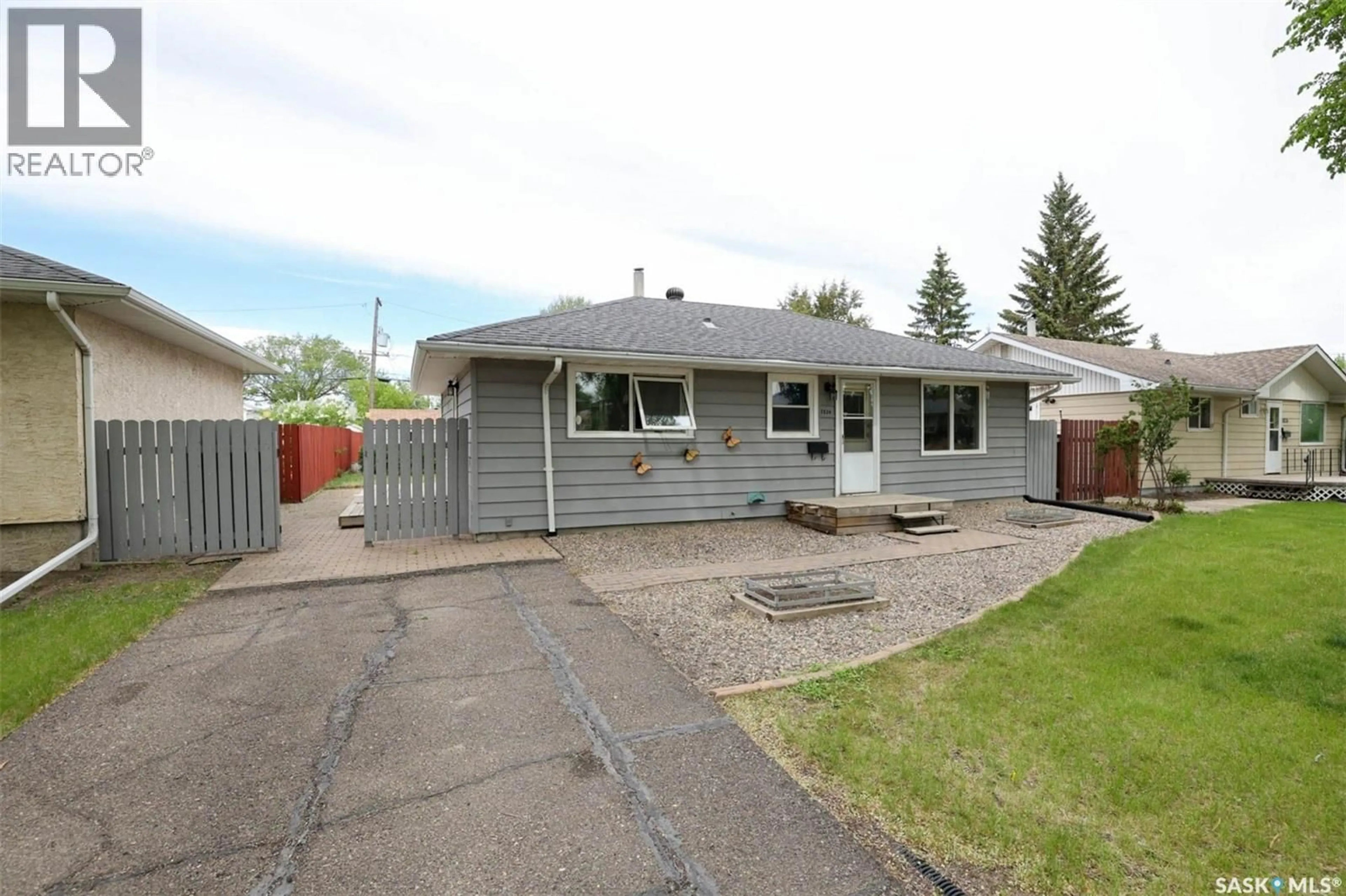 Unknown for 1834 BOND STREET, Regina Saskatchewan S4N1X9