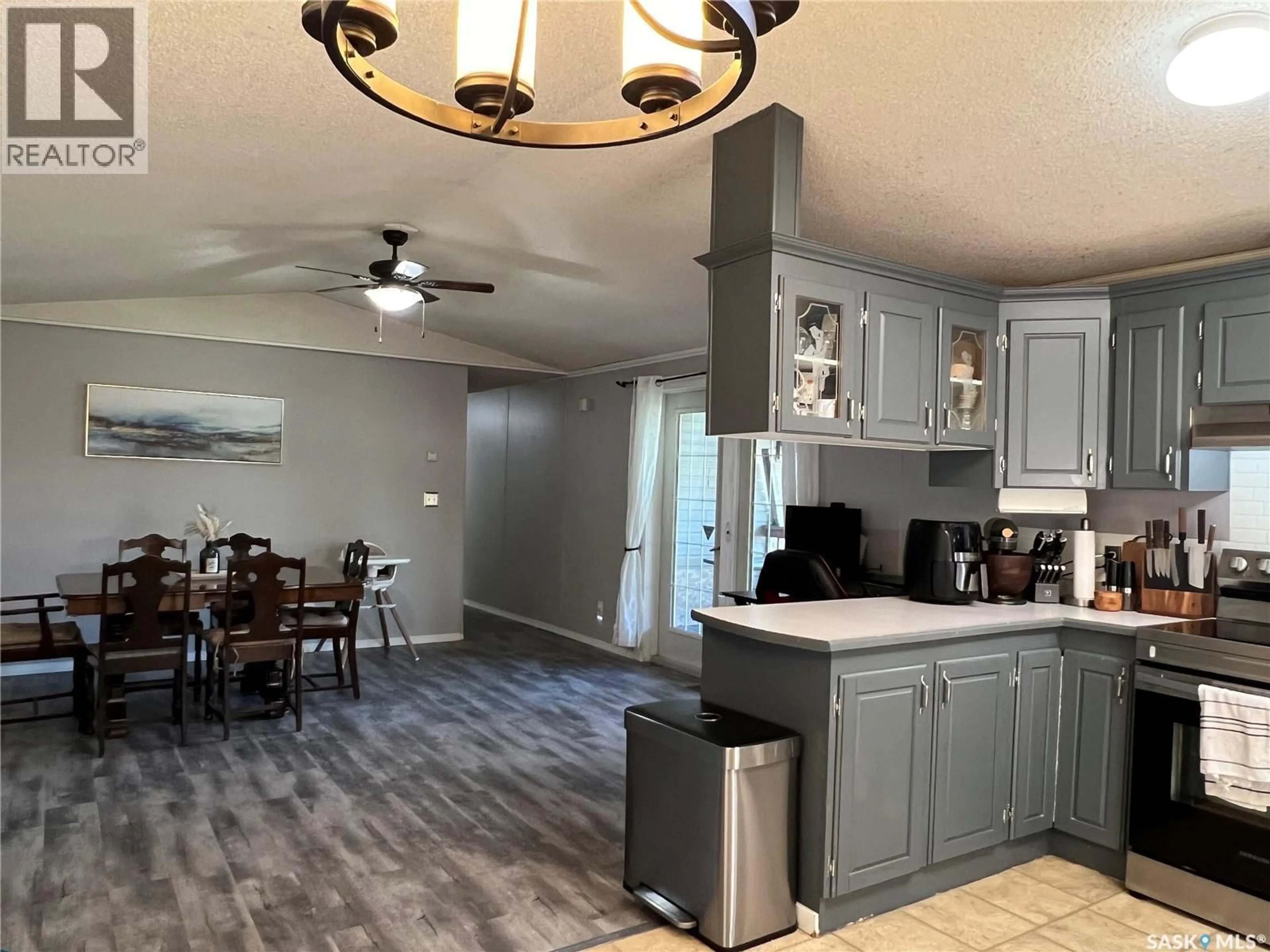 Open concept kitchen, unknown for 620 7TH AVENUE, Meadow Lake Saskatchewan S9X1J3