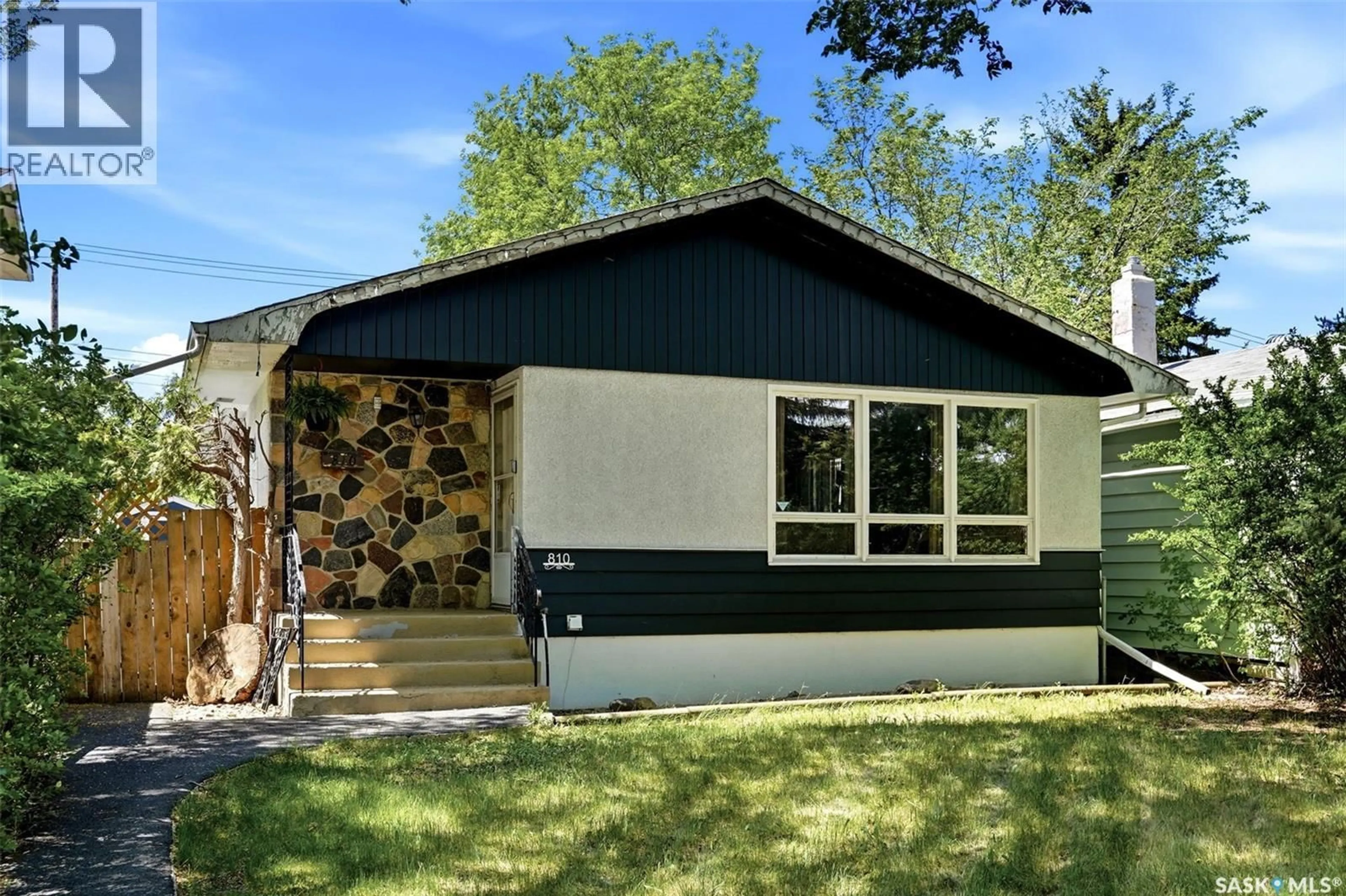 Home with vinyl exterior material, unknown for 810 PRINCESS STREET, Regina Saskatchewan S4T3X9