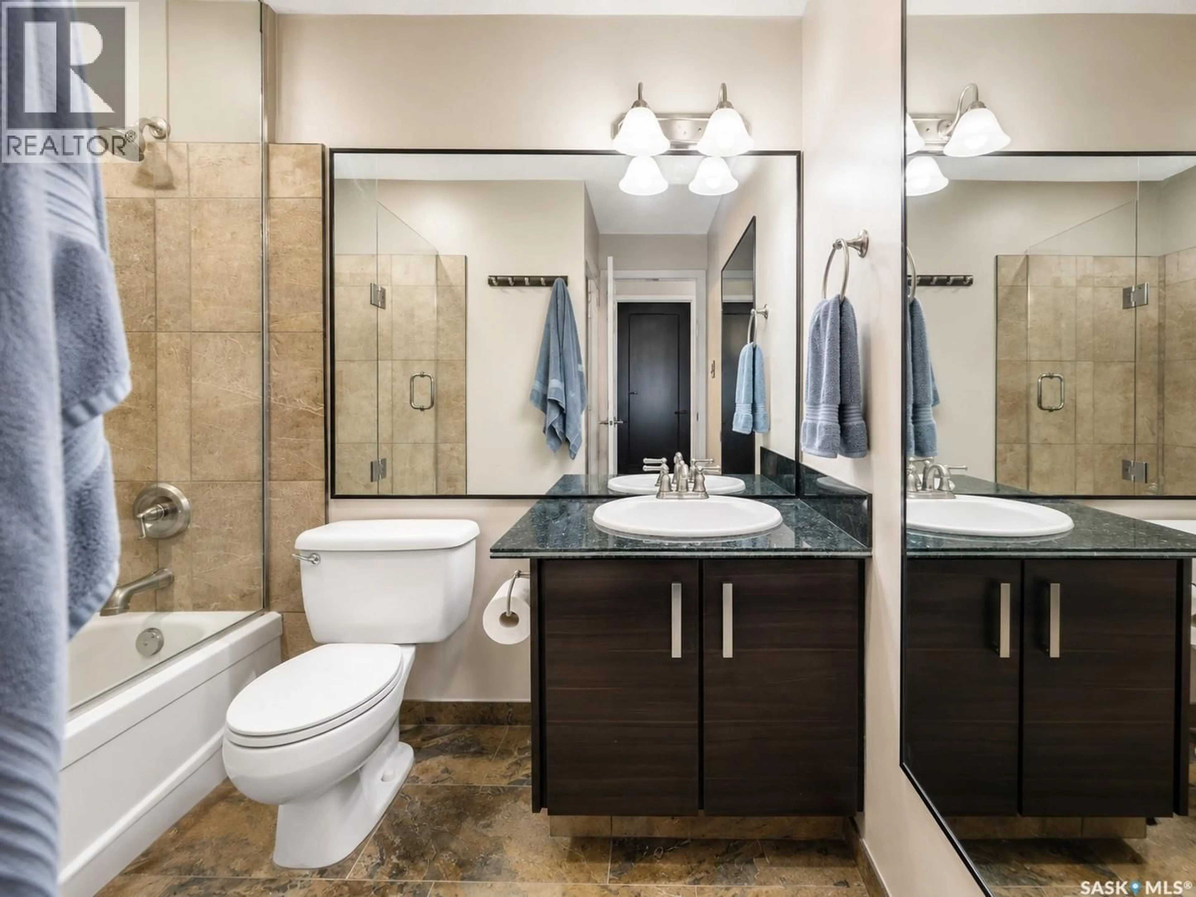 Contemporary bathroom, ceramic/tile floor for E - 224 425 115TH STREET, Saskatoon Saskatchewan S7N2E5