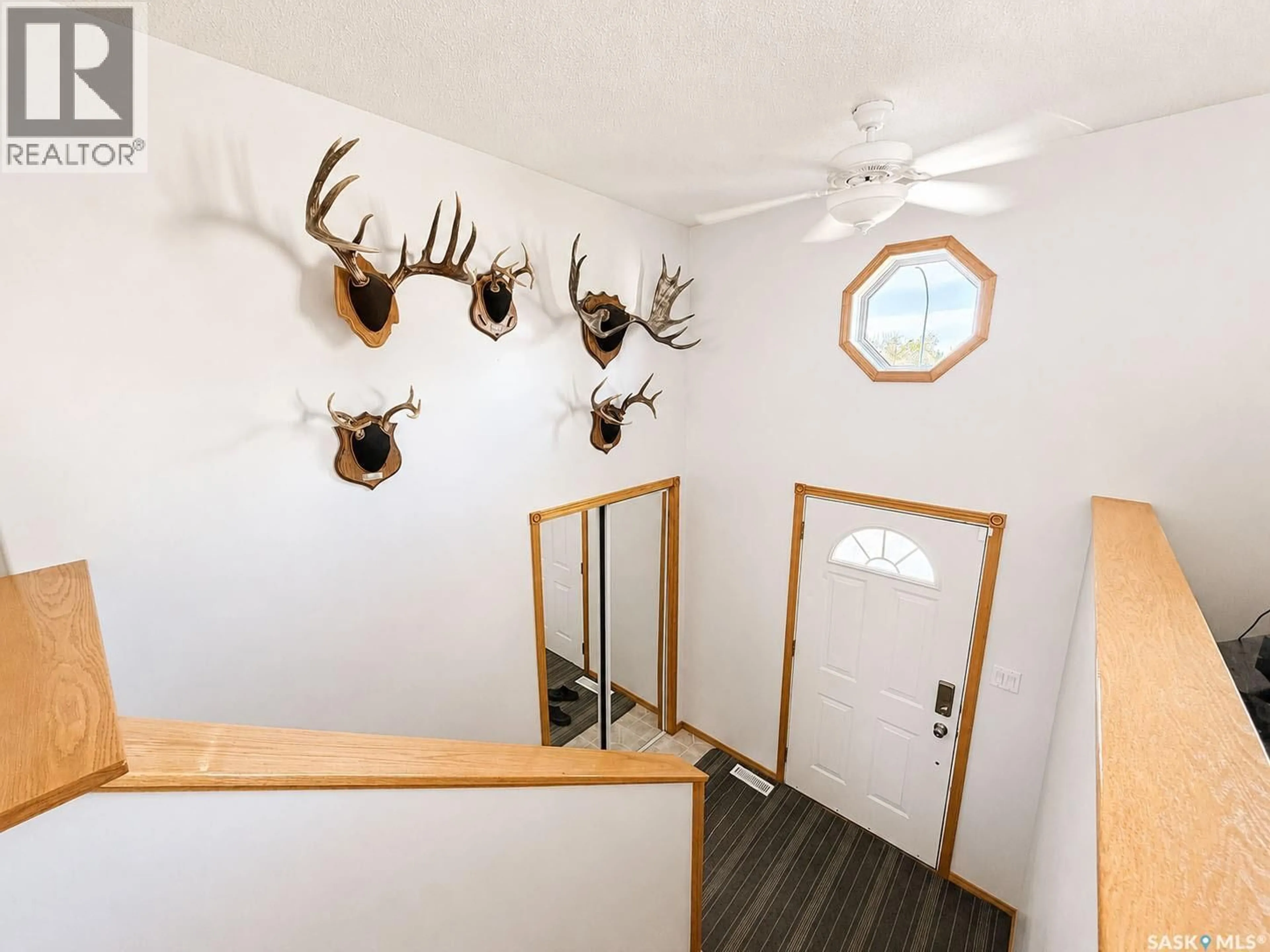 Indoor entryway for 761 3RD STREET, Prince Albert Saskatchewan S6V0H7