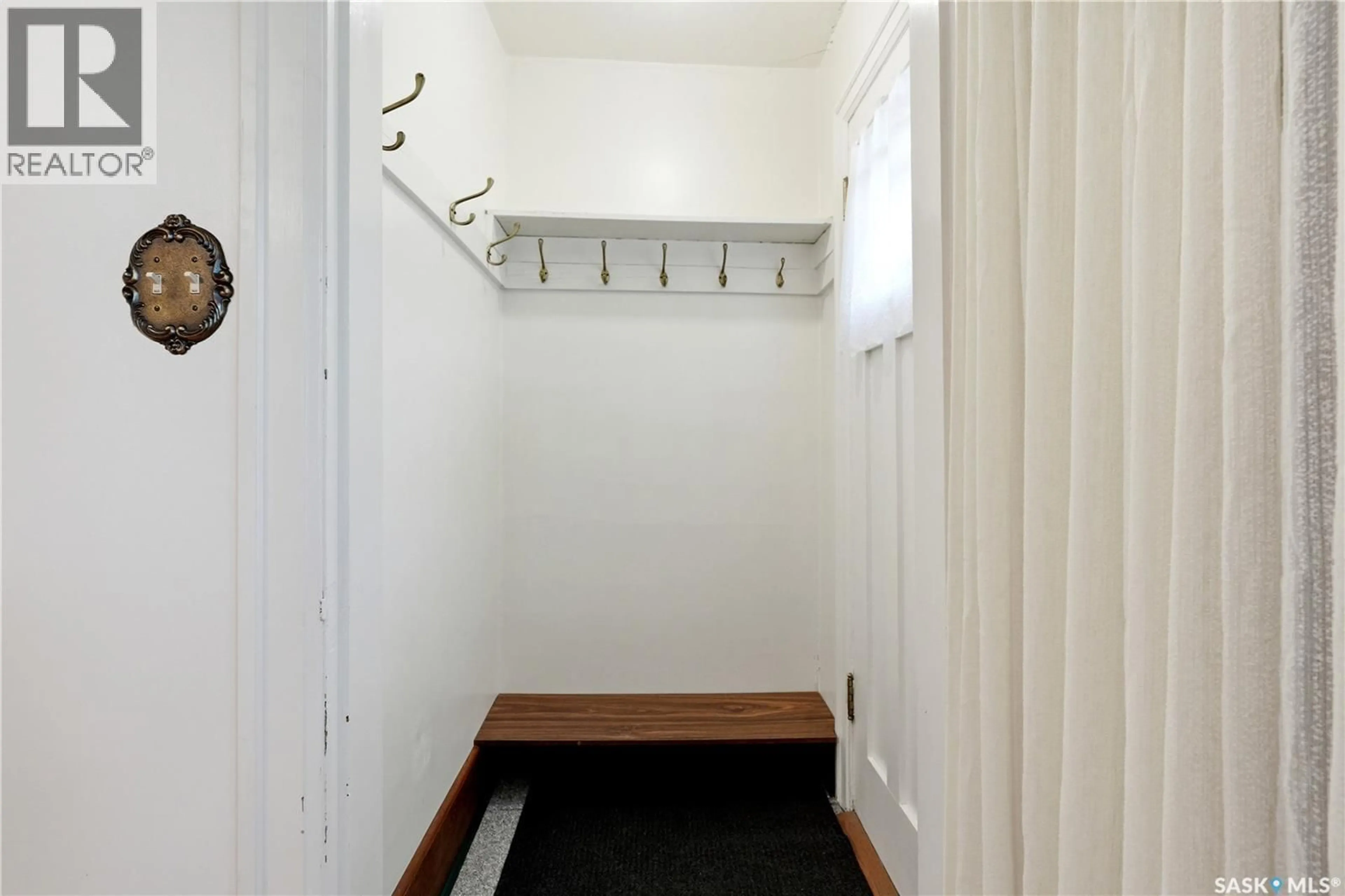 Unknown for 525 5TH STREET, Saskatoon Saskatchewan S7H1G2