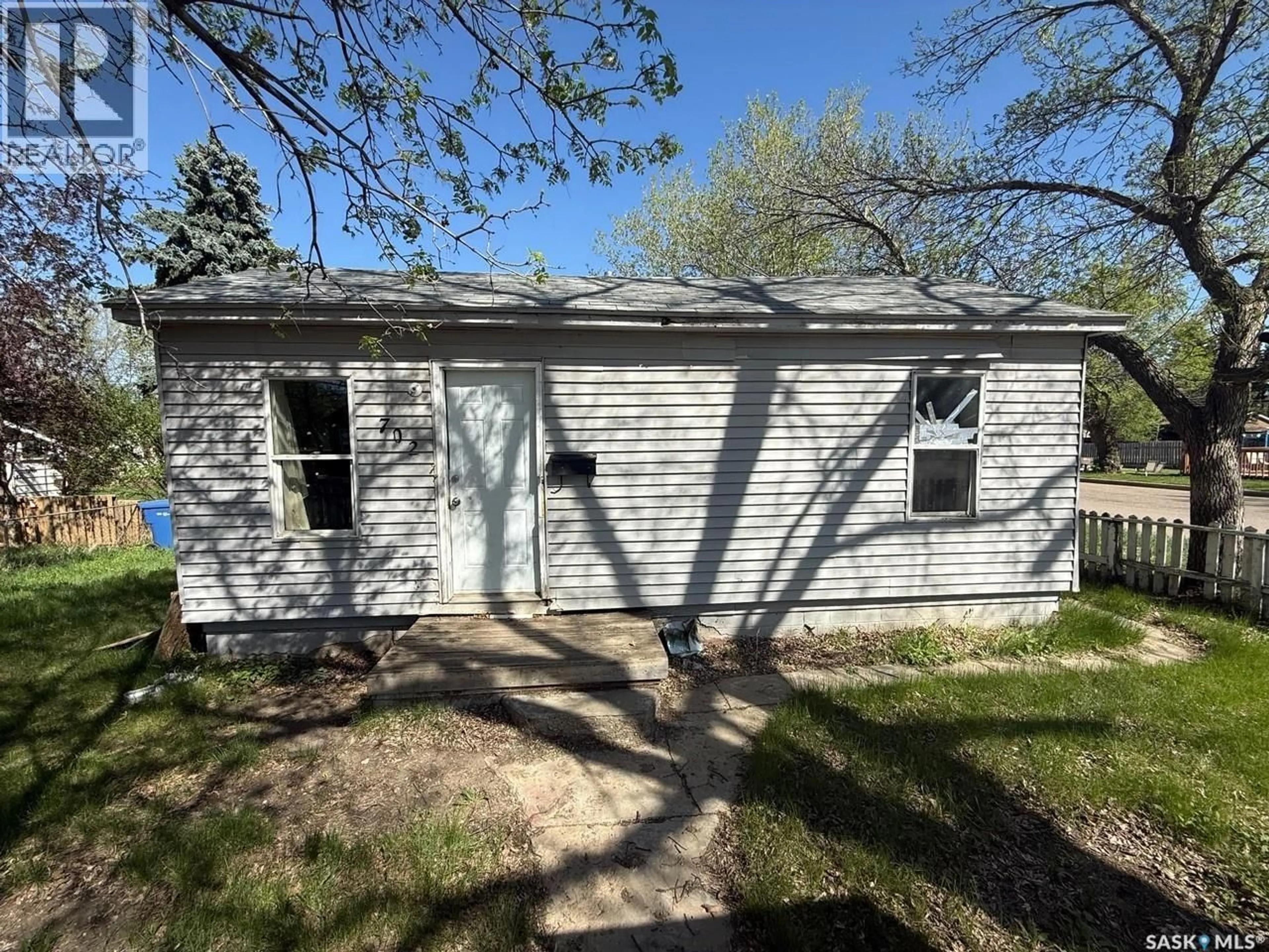 Shed for 702 101ST STREET, North Battleford Saskatchewan S9A0Z1