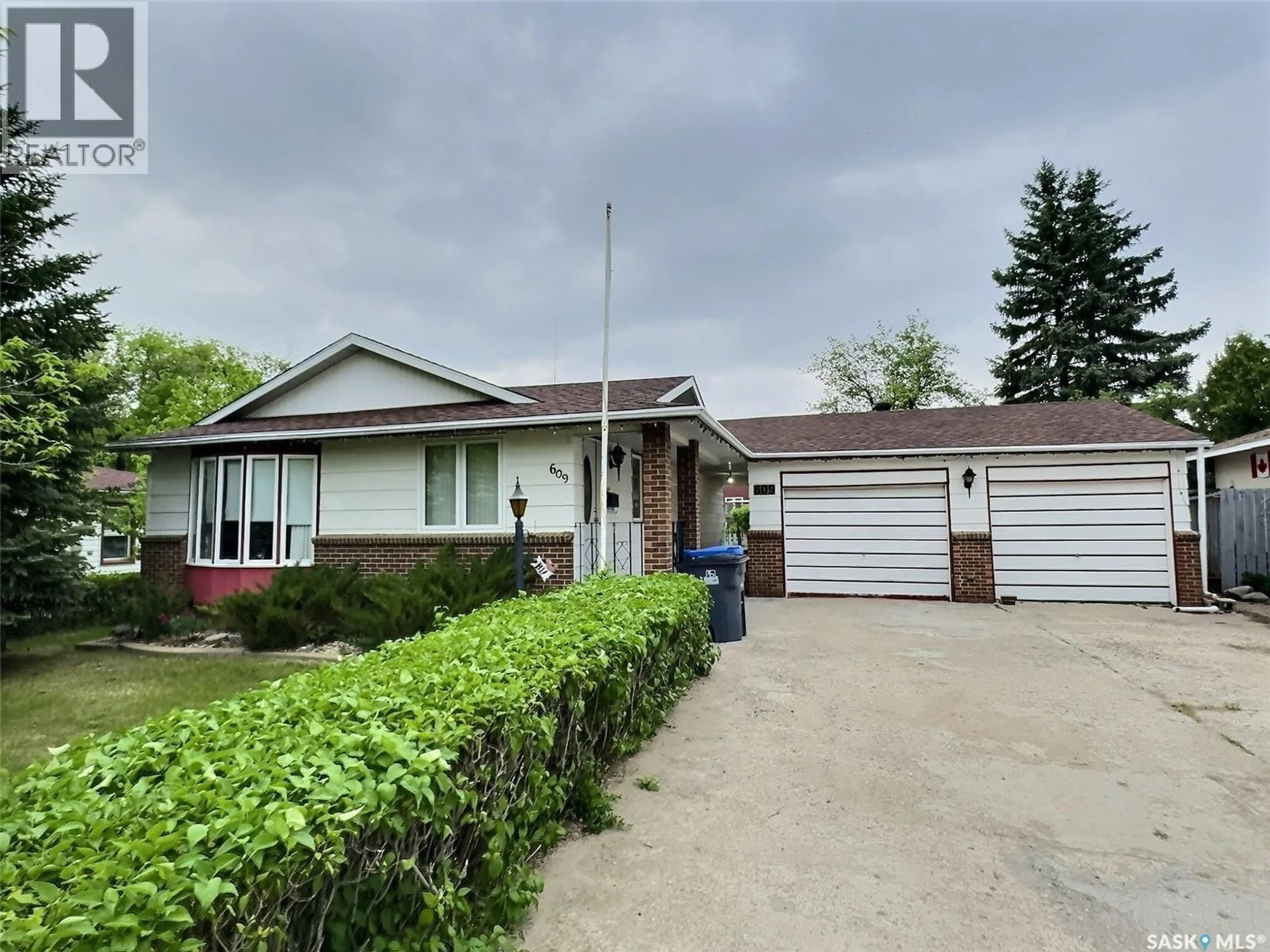 Unknown for 609 HENRY STREET, Estevan Saskatchewan S4A2B7