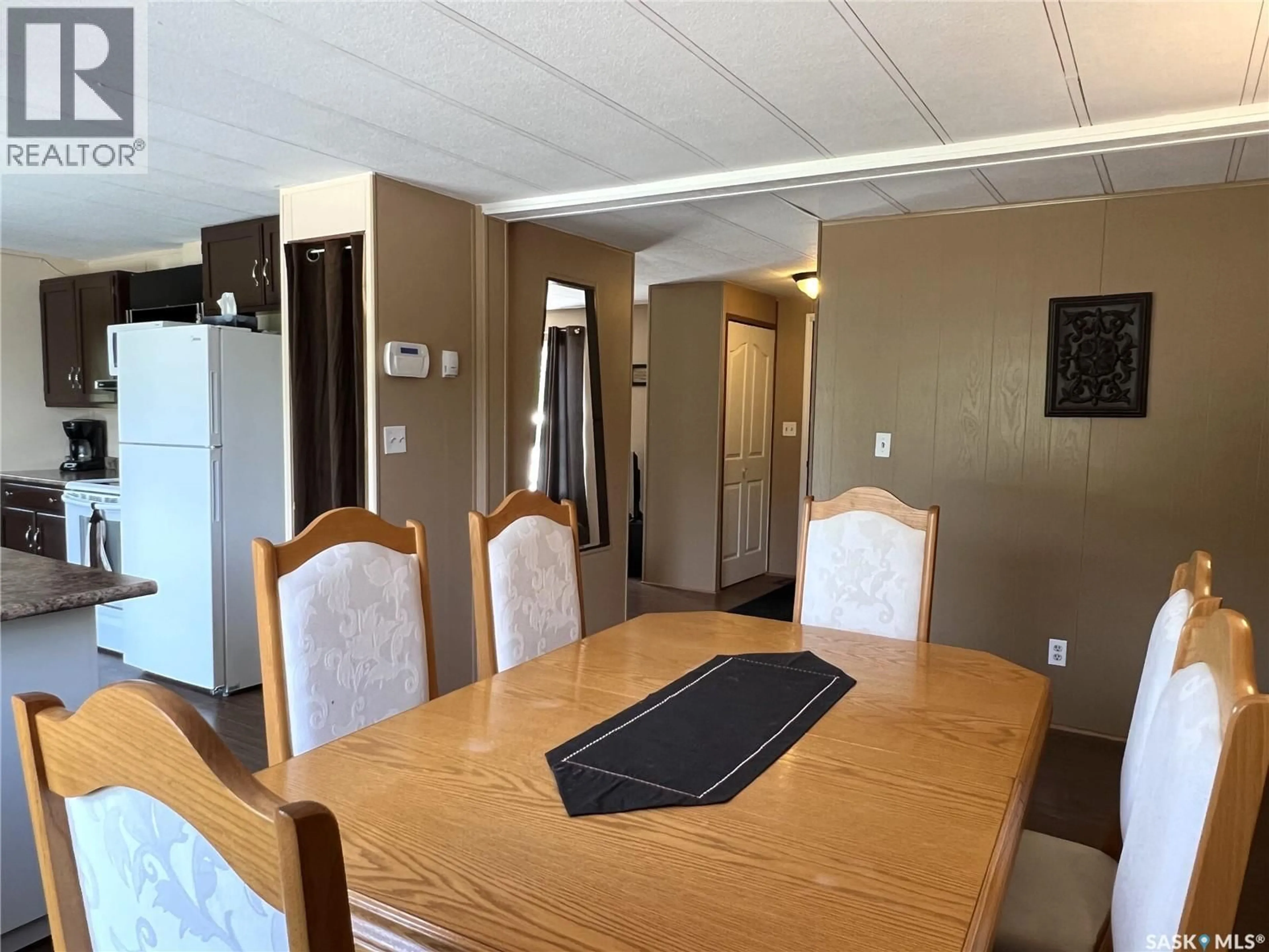 Dining room, unknown for 303 MAIN STREET, Green Lake Saskatchewan S0M1B0