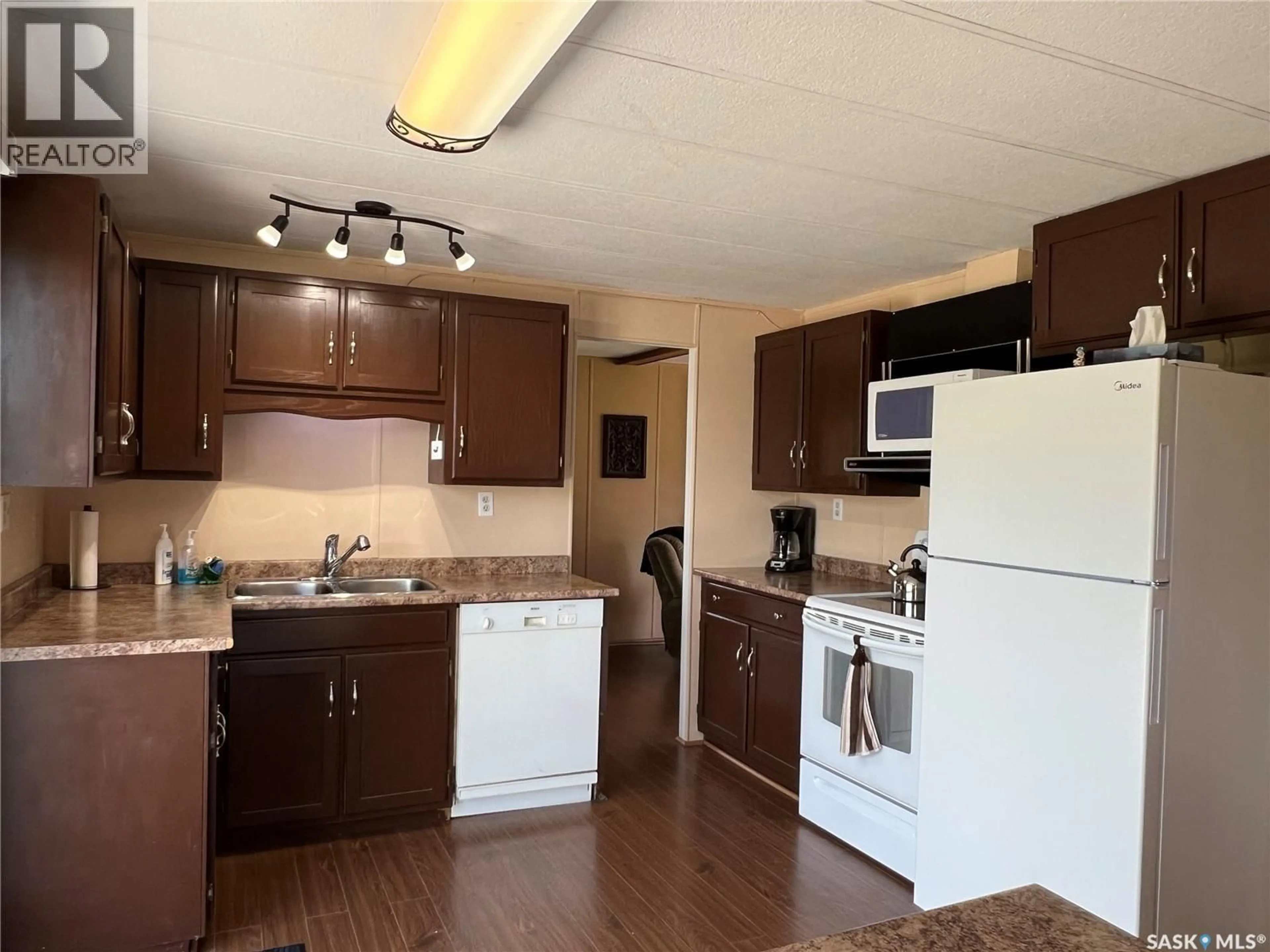 Standard kitchen, wood/laminate floor for 303 MAIN STREET, Green Lake Saskatchewan S0M1B0