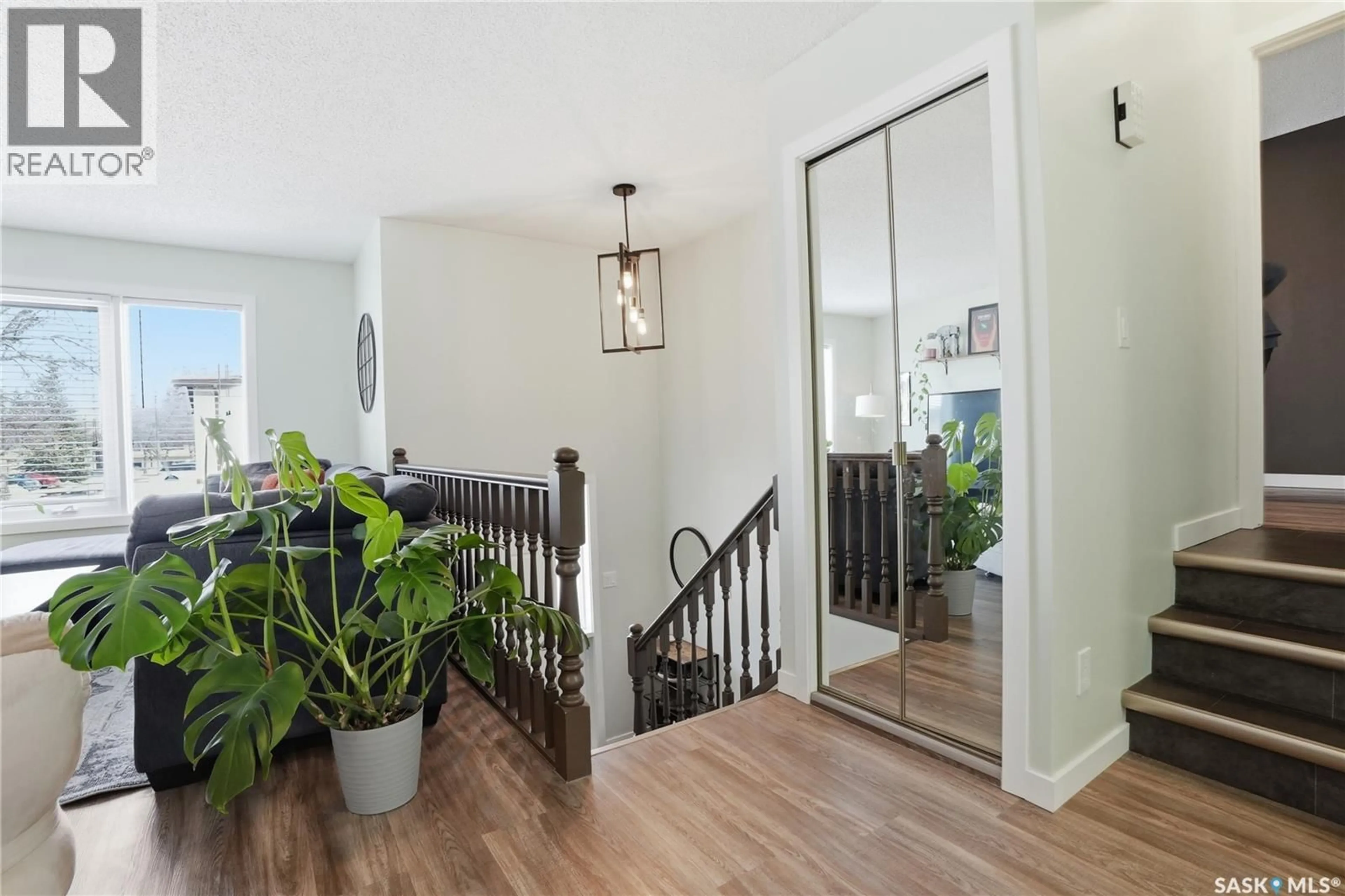 Indoor entryway for 127 2420 KENDERDINE ROAD, Saskatoon Saskatchewan S7N4G6