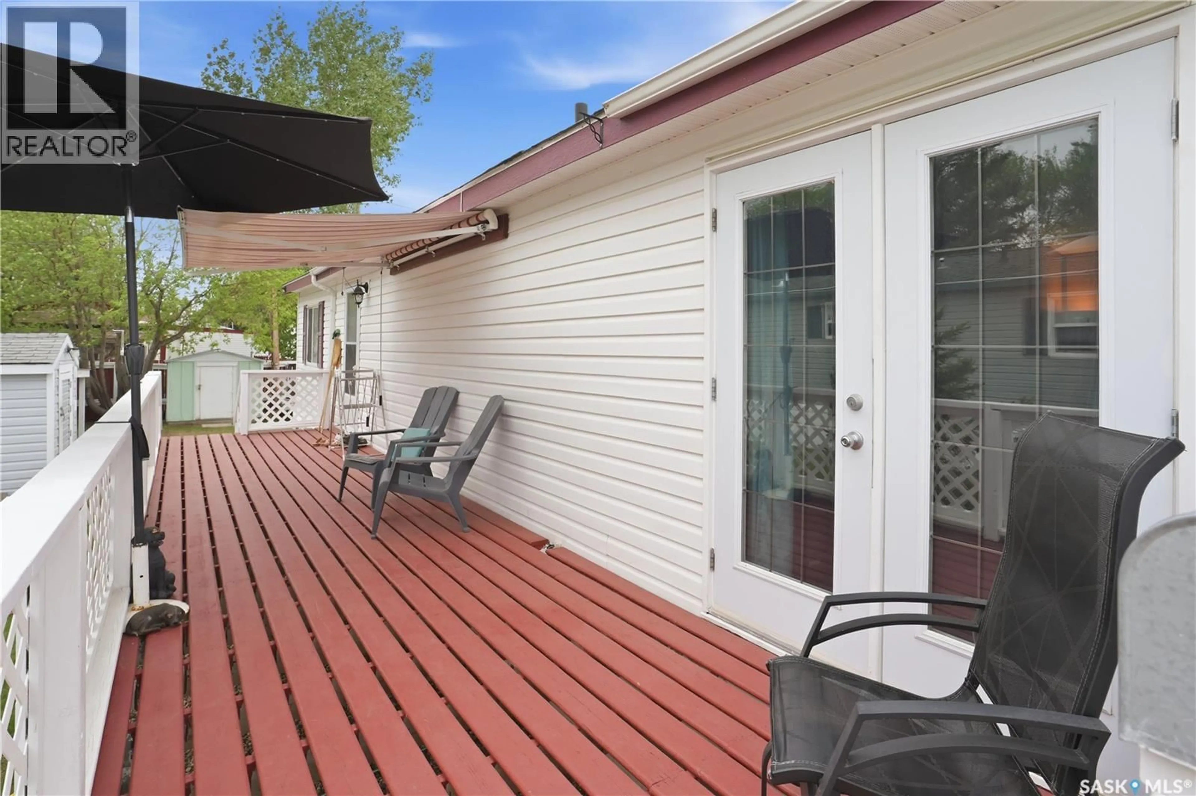 Patio, water/lake/river/ocean view for 495 35TH STREET, Battleford Saskatchewan S0M0E0