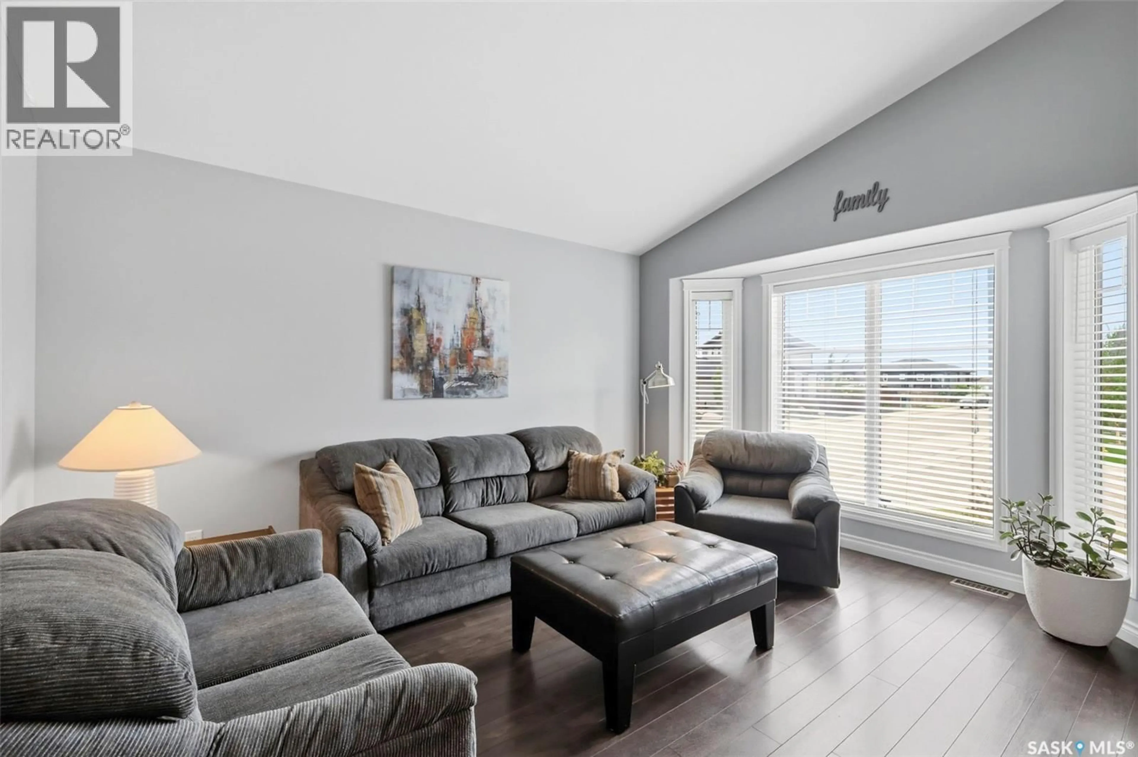 Living room with furniture, unknown for 850 GERANSKY CRESCENT, Martensville Saskatchewan S0K0A2