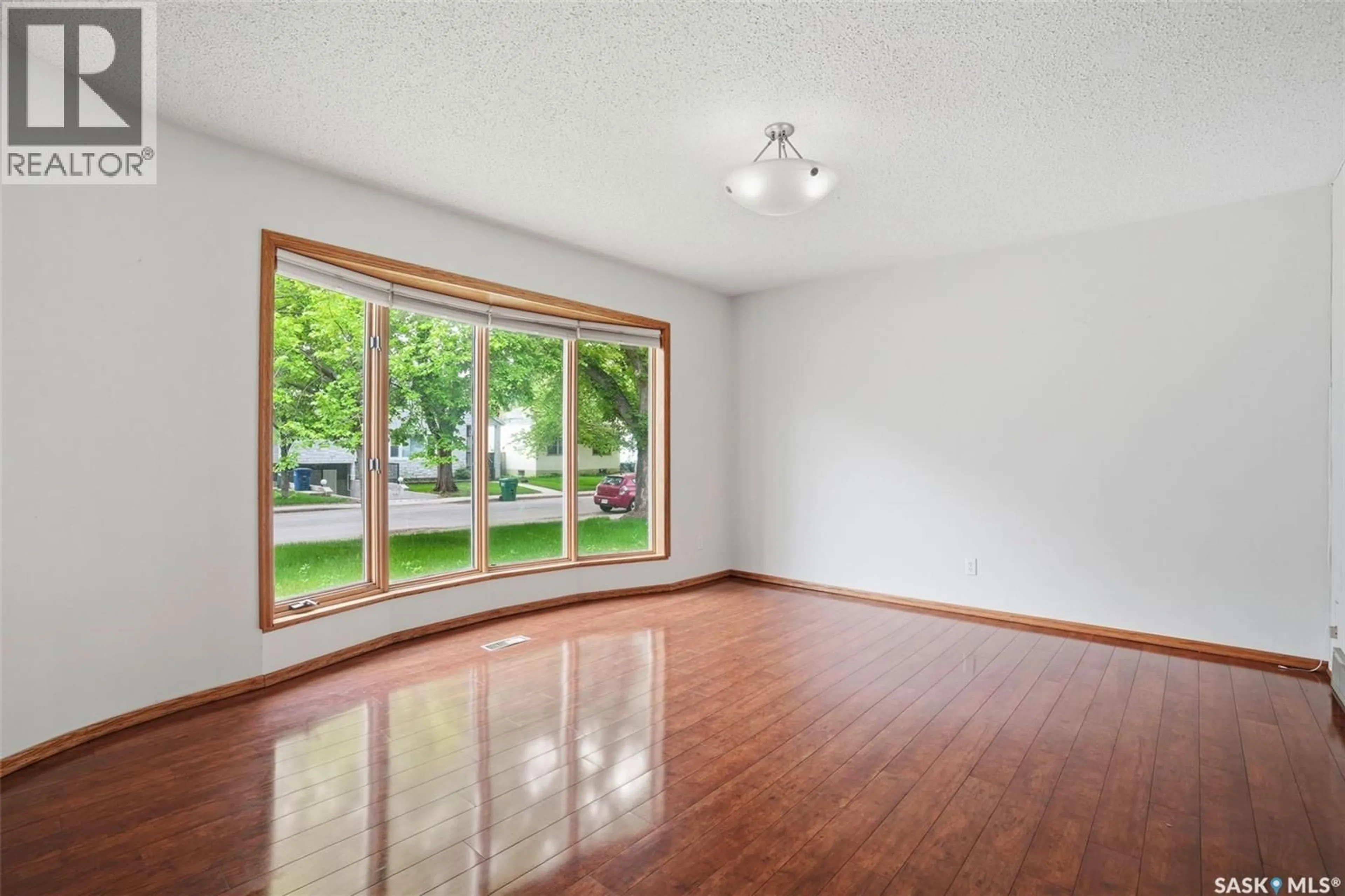 A pic of a room for 302 MCKINNON AVENUE, Saskatoon Saskatchewan S7N1J5