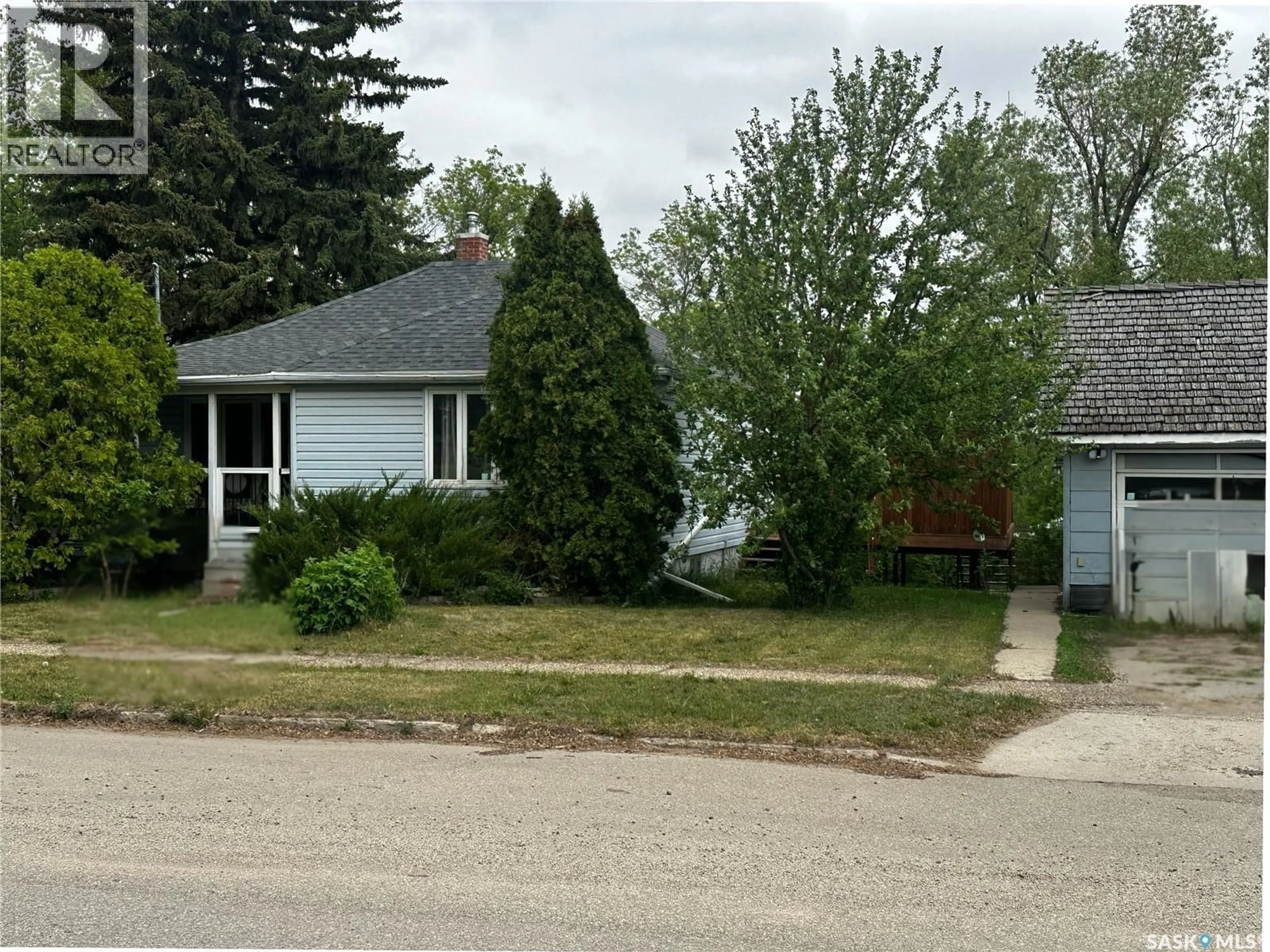 Unknown for 333 5TH AVENUE, Weyburn Saskatchewan S4H1Y4