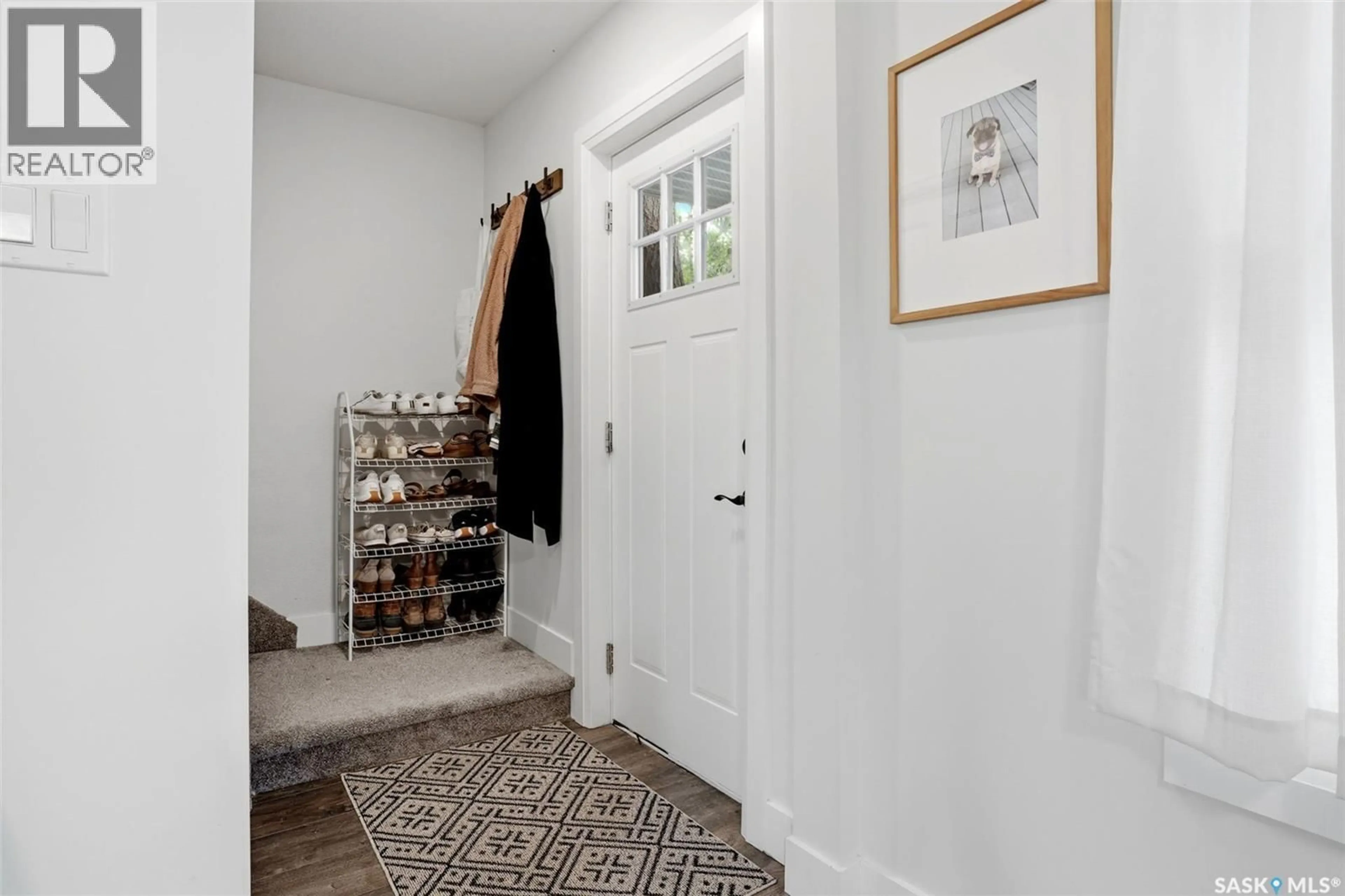 Indoor entryway for 1030 CONNAUGHT AVENUE, Moose Jaw Saskatchewan S6H4B5
