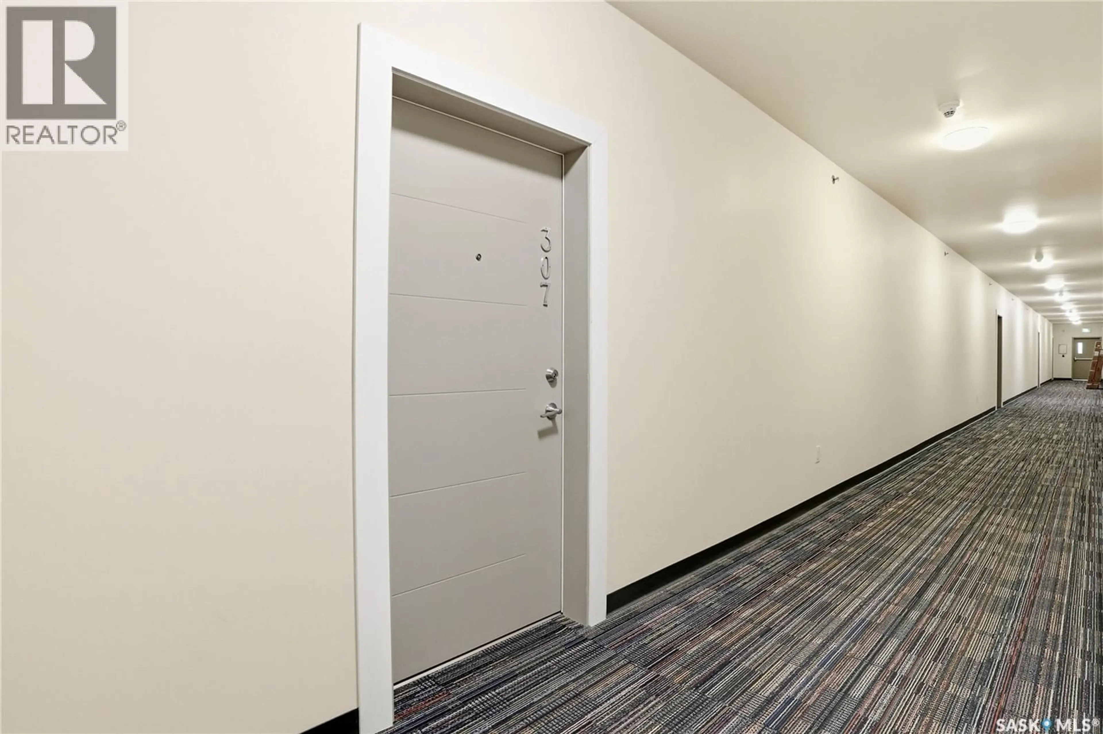 Indoor foyer for 142 - 307 PAWLYCHENKO LANE, Saskatoon Saskatchewan S7V0N7