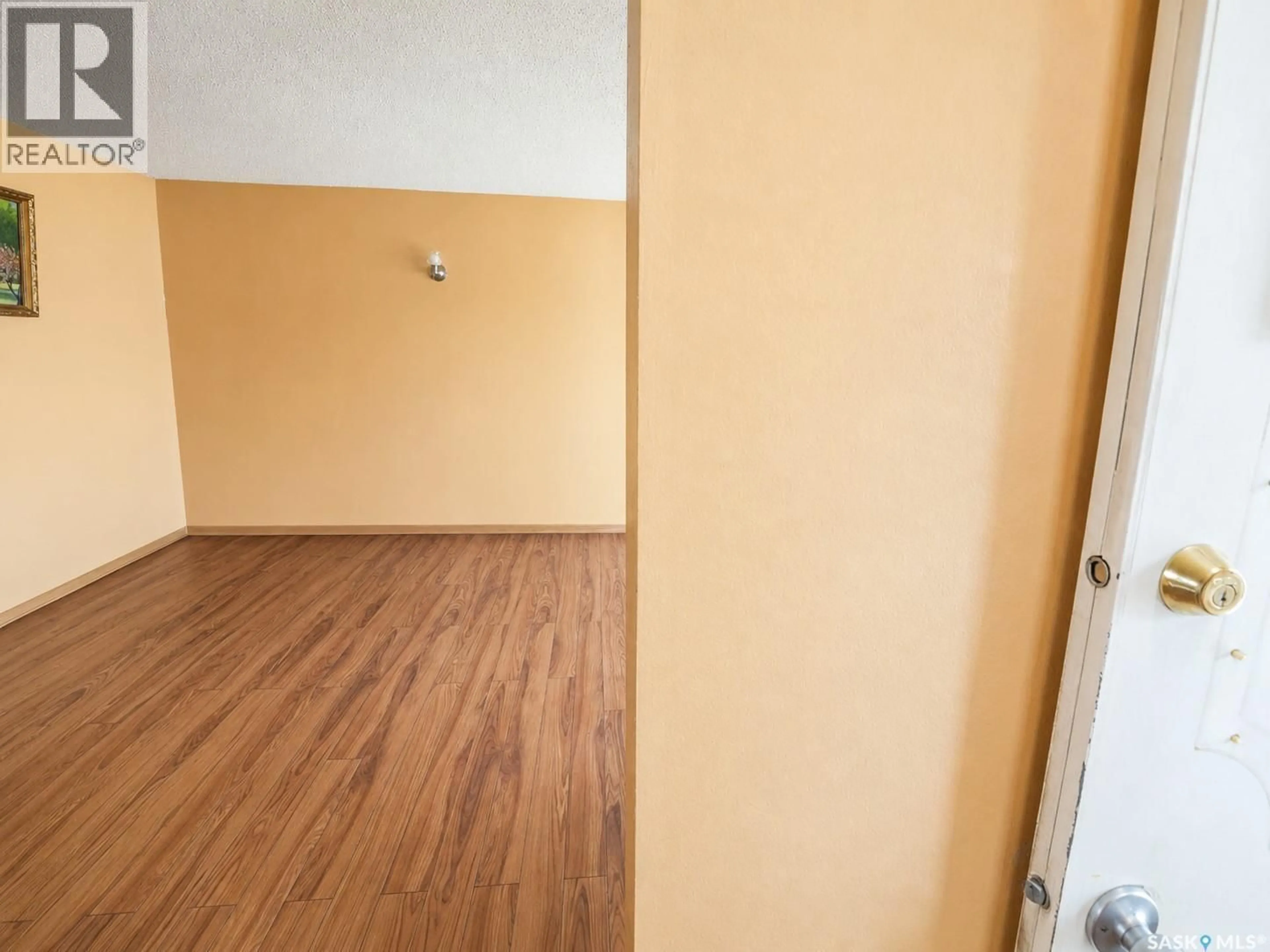 A pic of a room for 1420 GROSVENOR STREET, Regina Saskatchewan S4N1R3