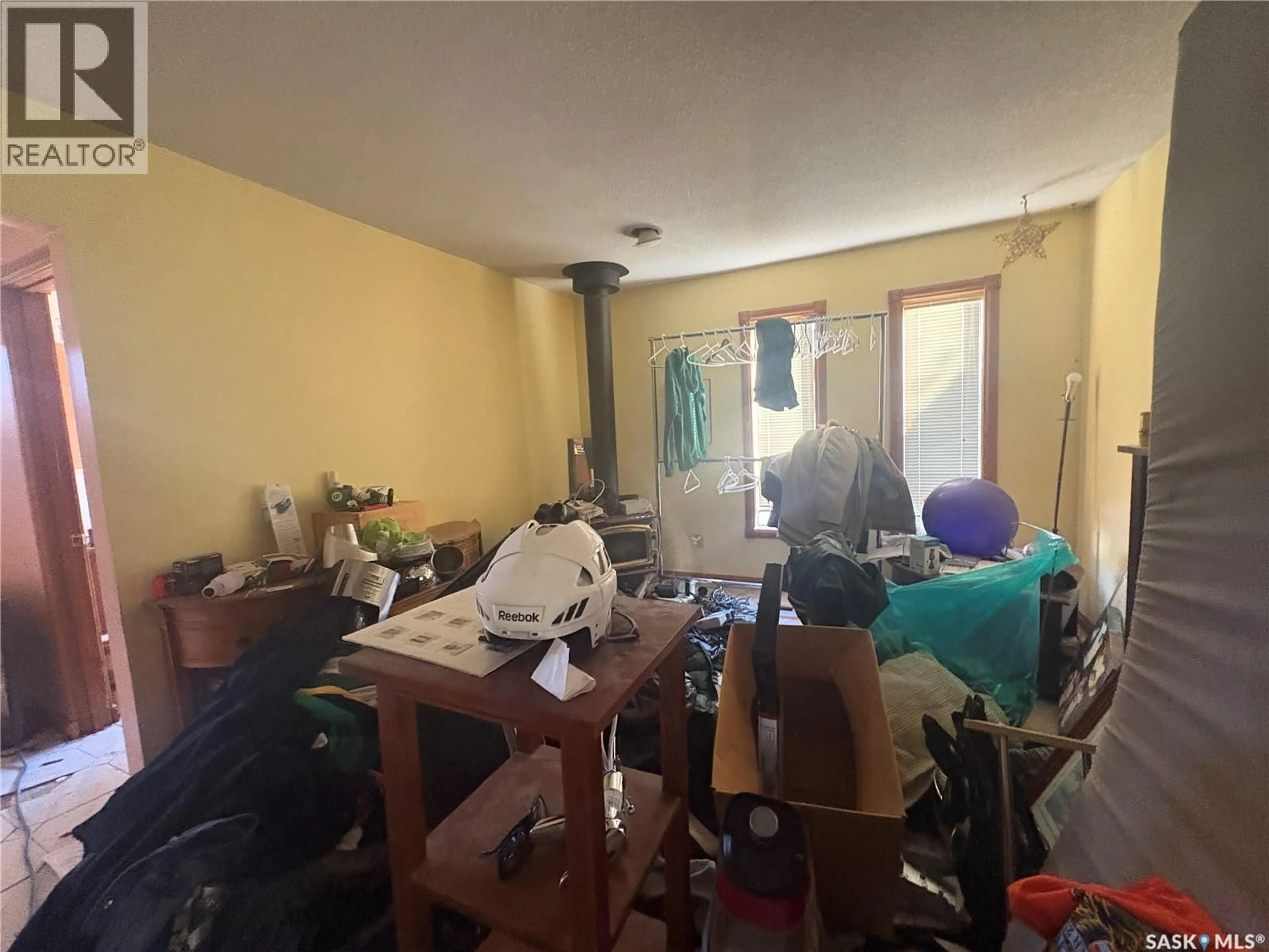 A pic of a room for 7 CHARLES CRESCENT, Regina Saskatchewan S4T5X3
