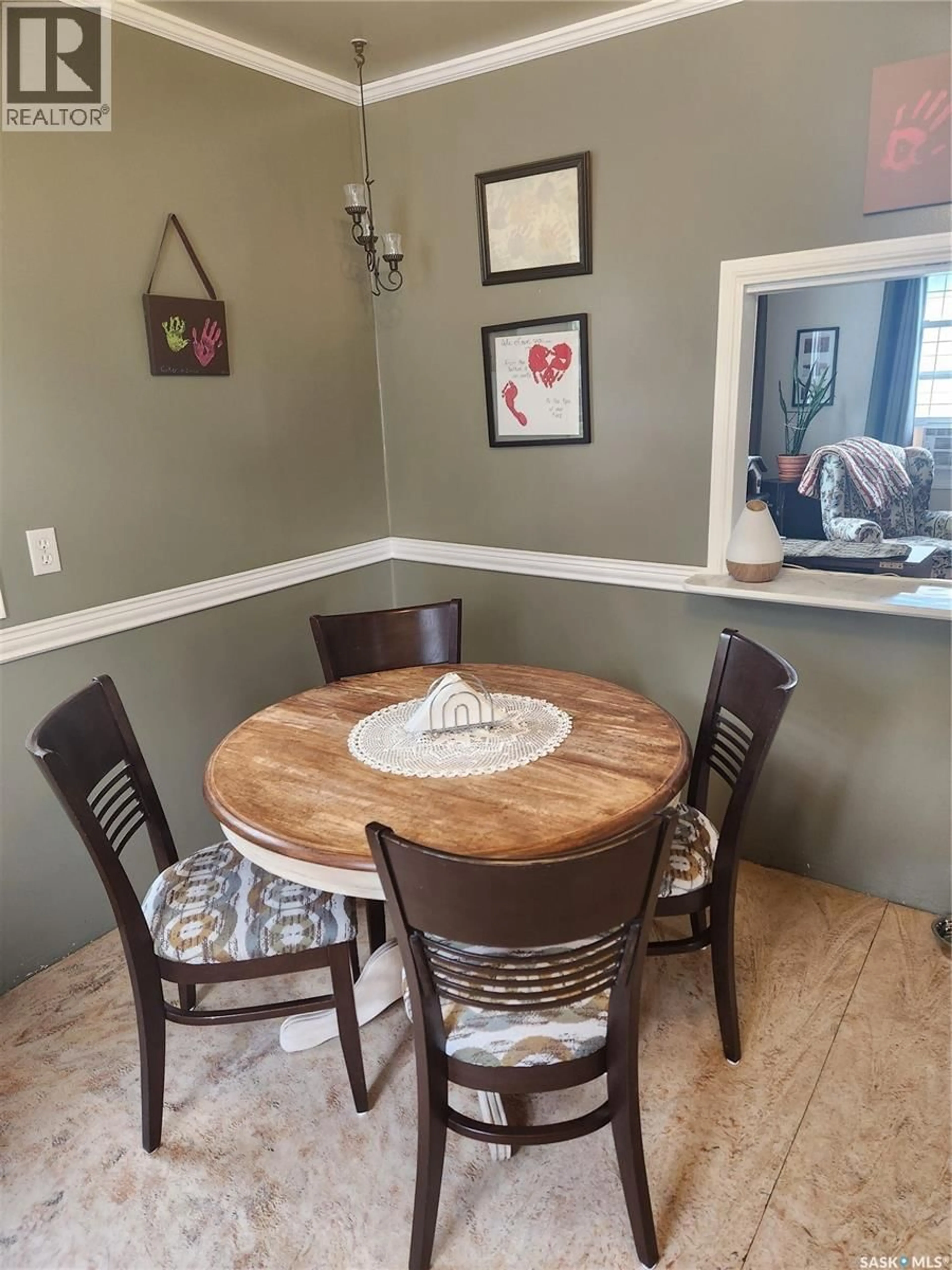 Dining room, unknown for 137 11TH AVENUE, Swift Current Saskatchewan S9H3R6