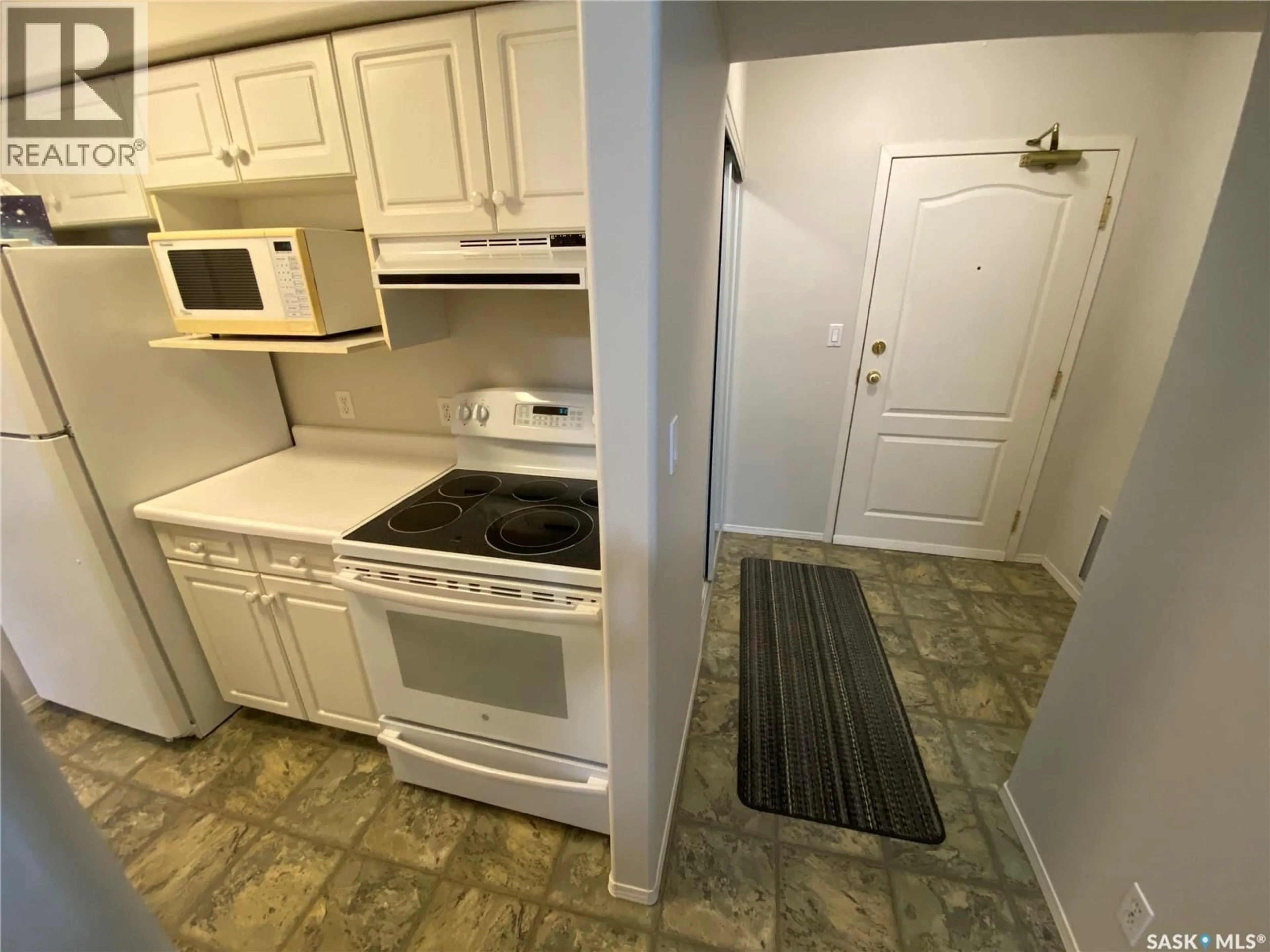 Standard kitchen, unknown for 57 - 203 RUSSELL DRIVE, Yorkton Saskatchewan S3N4B6