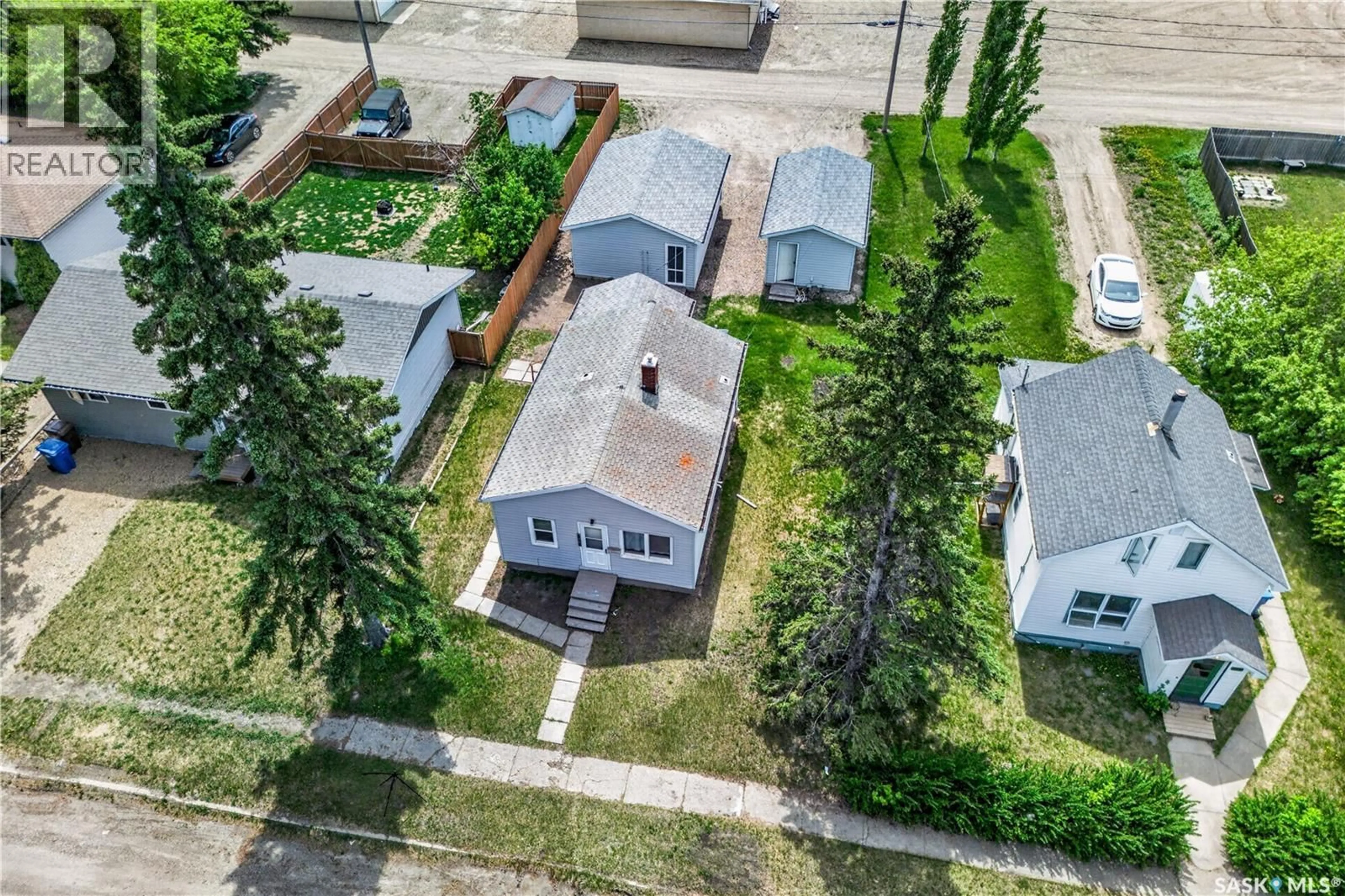 A pic from outside/outdoor area/front of a property/back of a property/a pic from drone, street for 305 BURROWS AVENUE, Melfort Saskatchewan S0E1A0