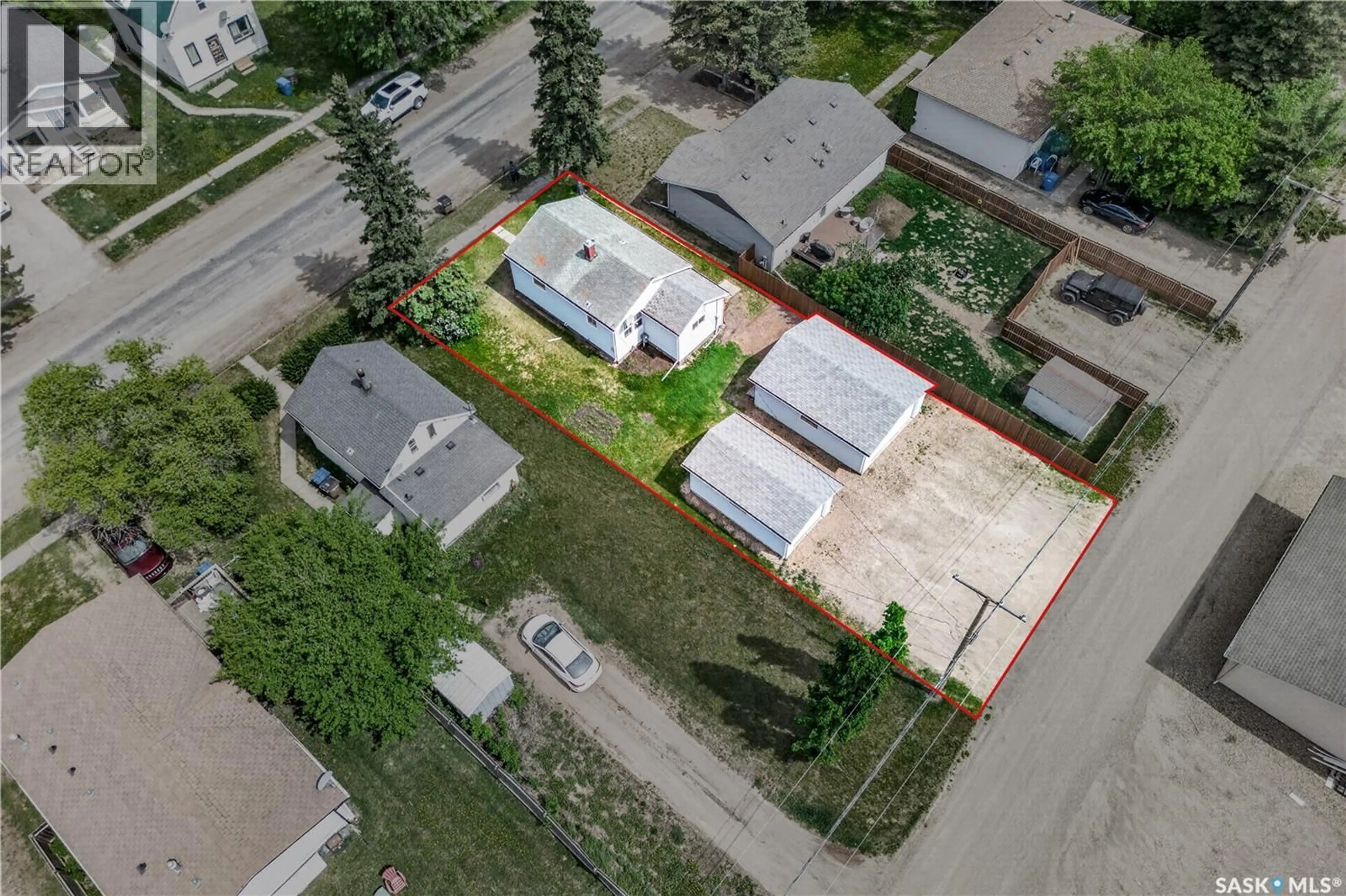 A pic from outside/outdoor area/front of a property/back of a property/a pic from drone, street for 305 BURROWS AVENUE, Melfort Saskatchewan S0E1A0