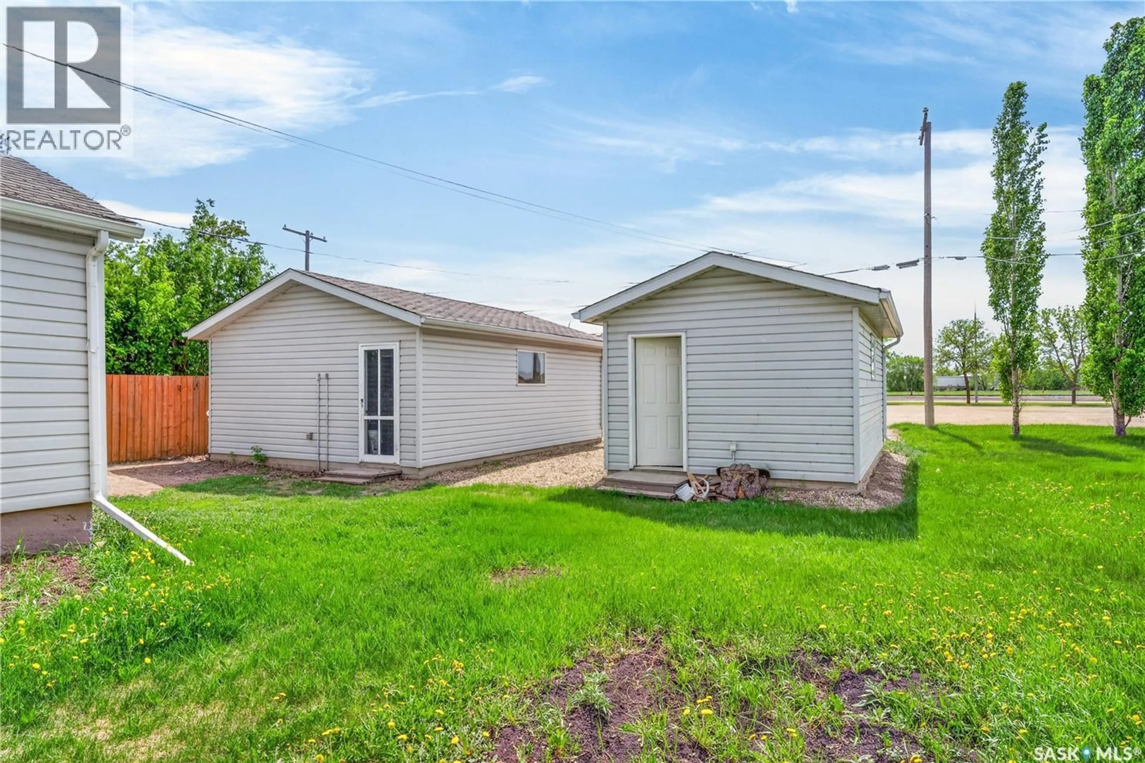 Shed for 305 BURROWS AVENUE, Melfort Saskatchewan S0E1A0