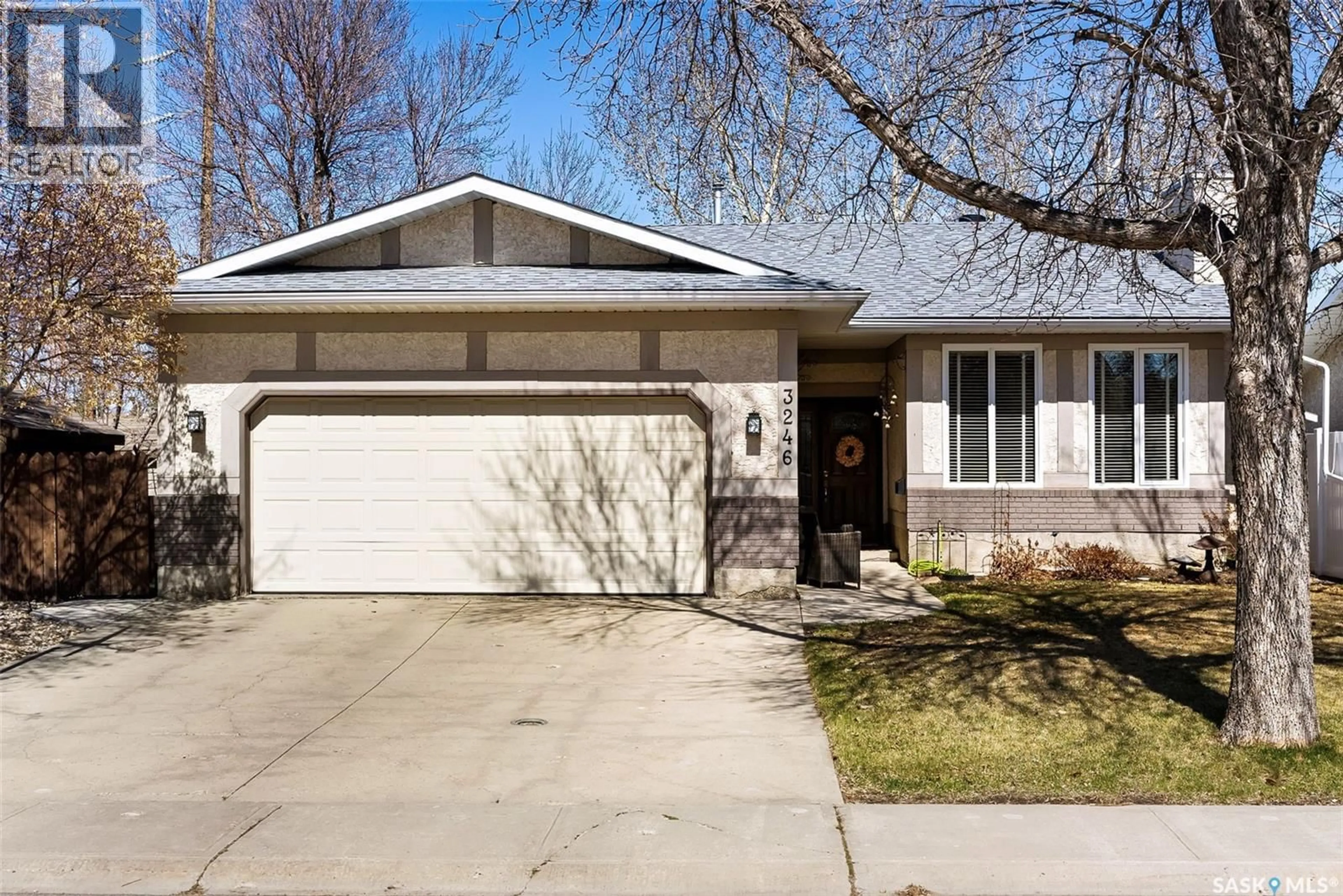 Home with vinyl exterior material, street for 3246 MARGARET ROAD, Regina Saskatchewan S4V1G6