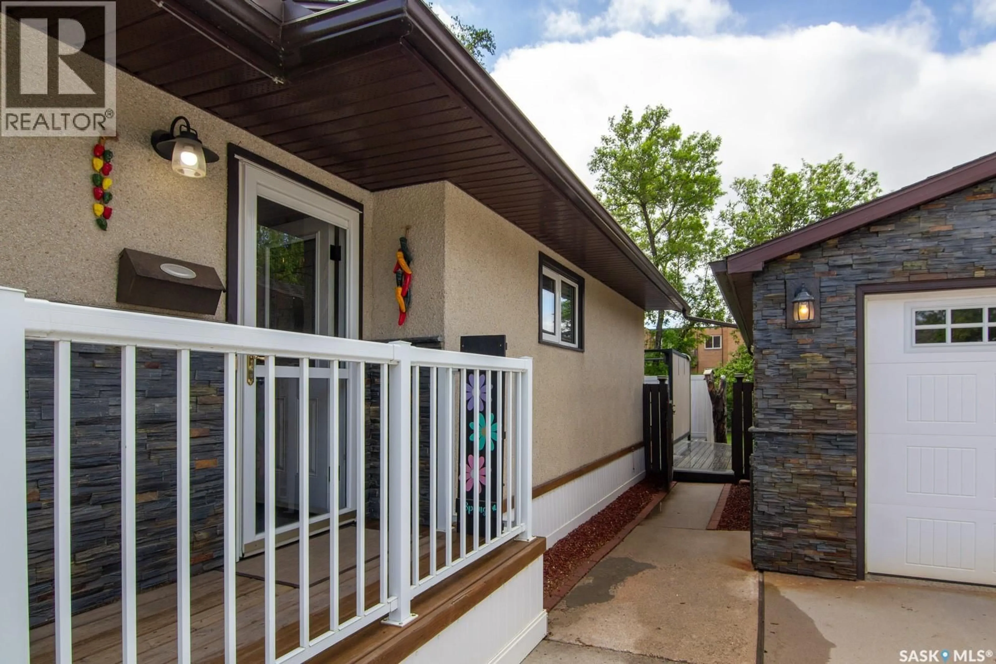 Unknown for 266 ALBANY CRESCENT, Saskatoon Saskatchewan S7K3X8