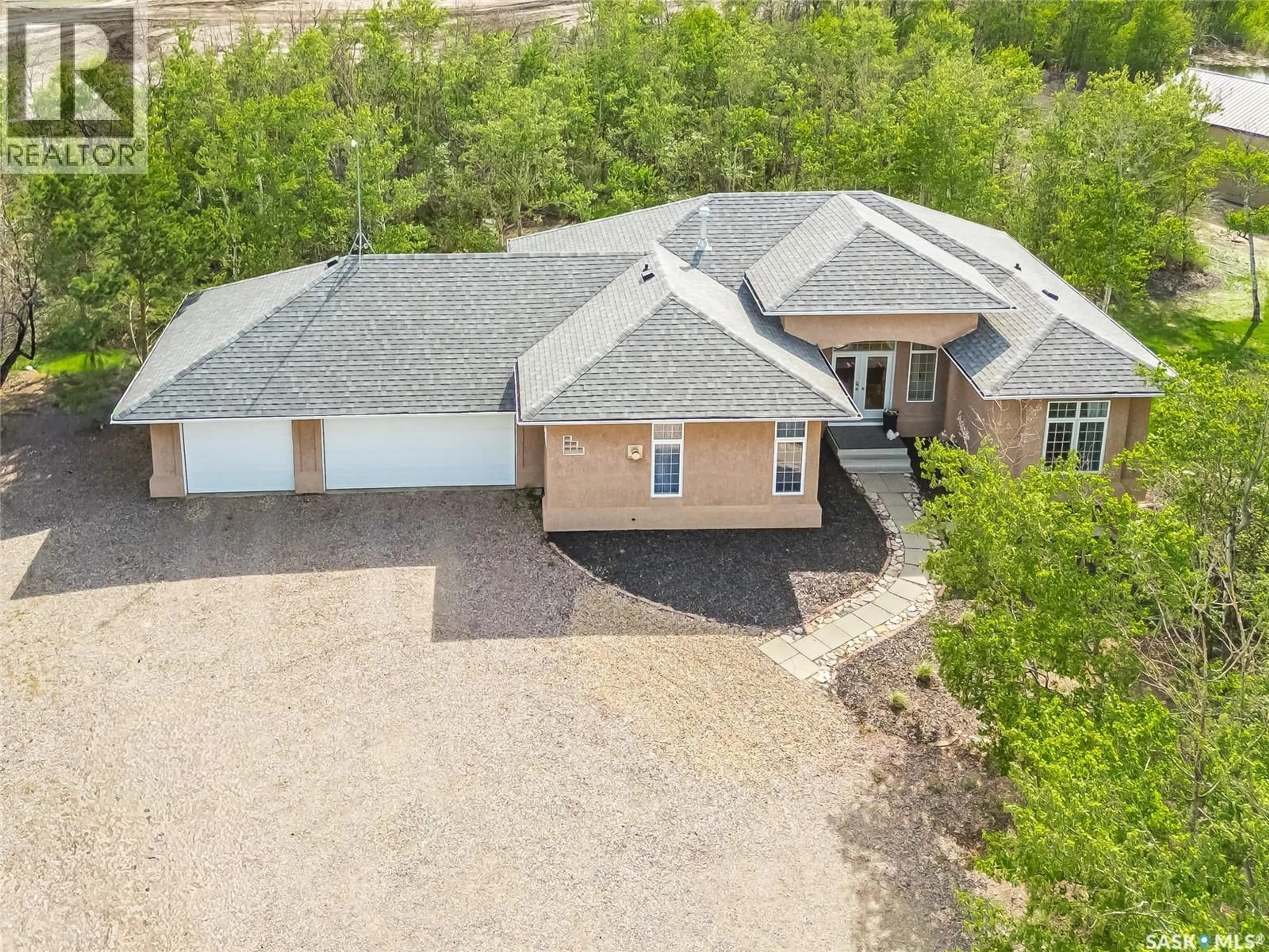 A pic from outside/outdoor area/front of a property/back of a property/a pic from drone, unknown for 2 DISCOVERY TRAIL, Corman Park Rm No. 344 Saskatchewan S7K3J9