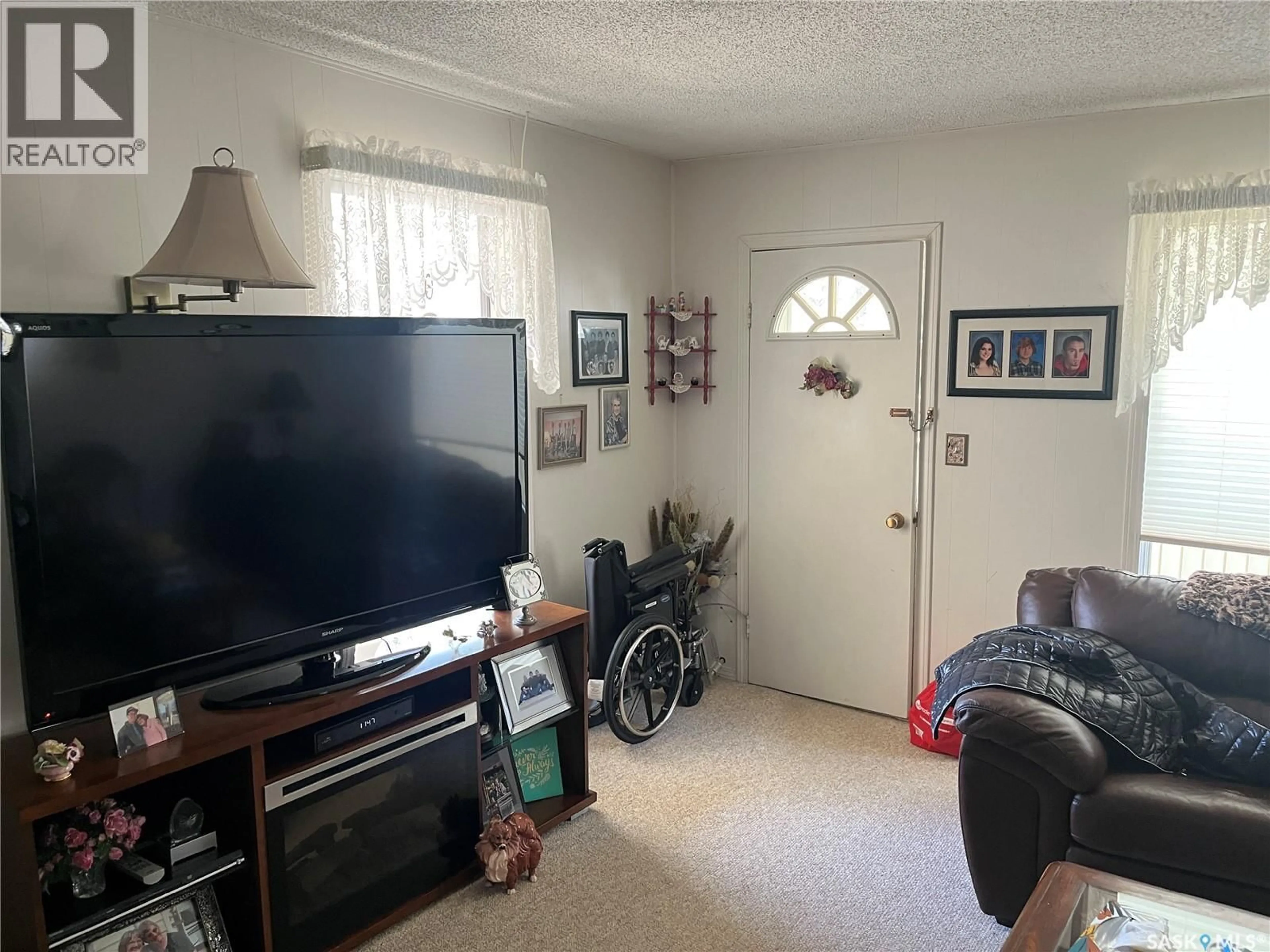 A pic of a room for 98 3RD STREET, Wadena Saskatchewan S0A4J0