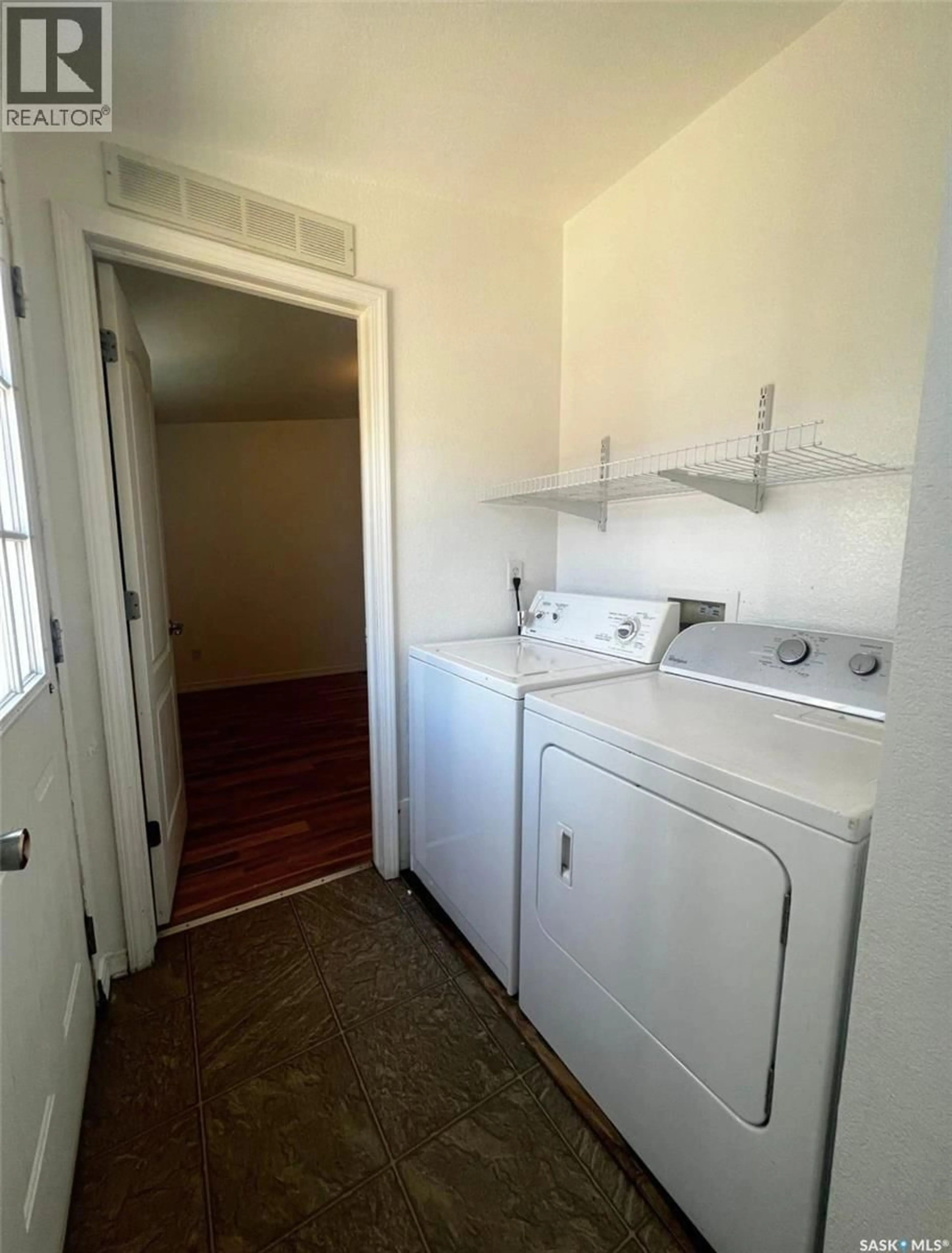 Laundry room for 132 PRAIRIE SUN COURT, Swift Current Saskatchewan S9H3X6