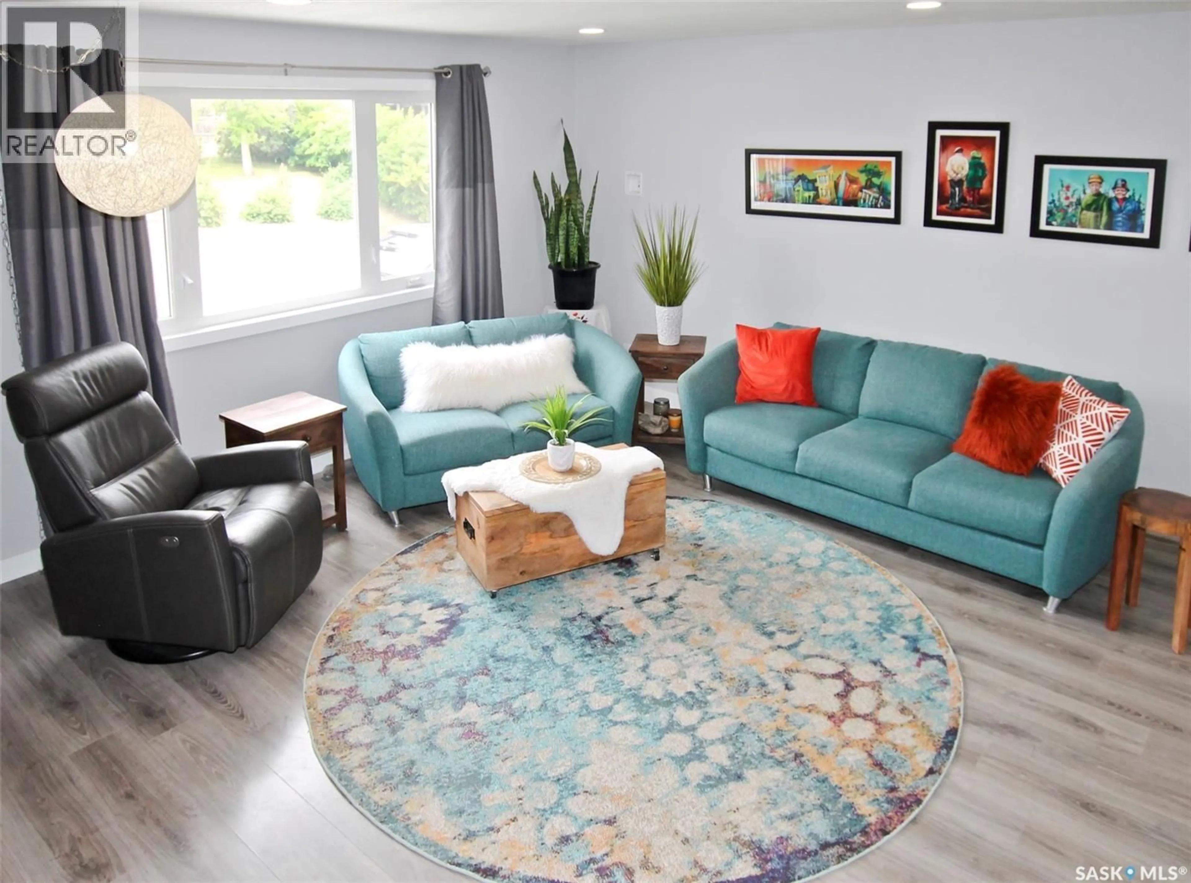 Living room with furniture, unknown for 351 4TH AVENUE, Swift Current Saskatchewan S9H0V1