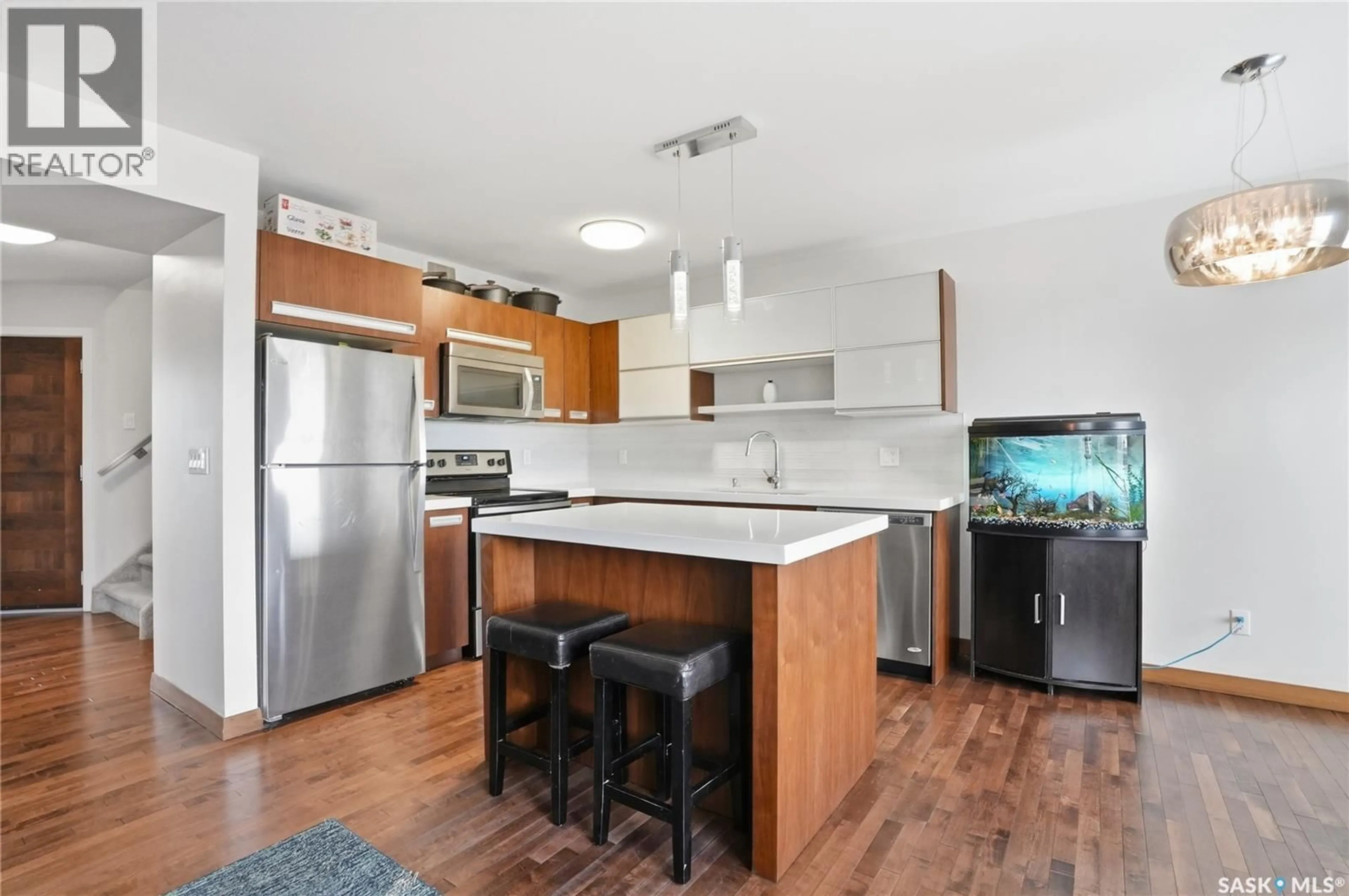 Open concept kitchen, unknown for 2012 - 514 POHORECKY CRESCENT, Saskatoon Saskatchewan S7W0V4