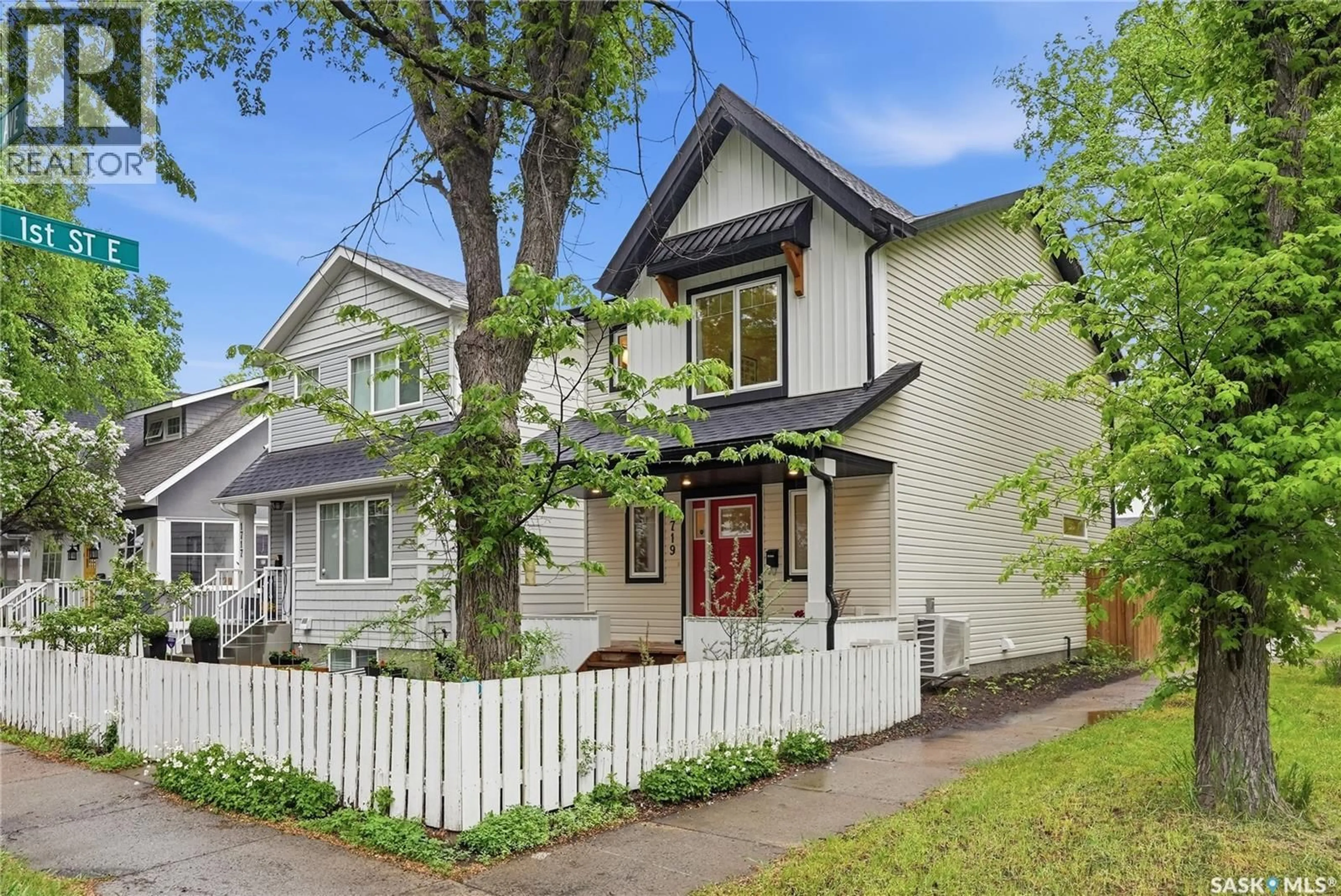 Unknown for 1719 LORNE AVENUE, Saskatoon Saskatchewan S7H1Y3