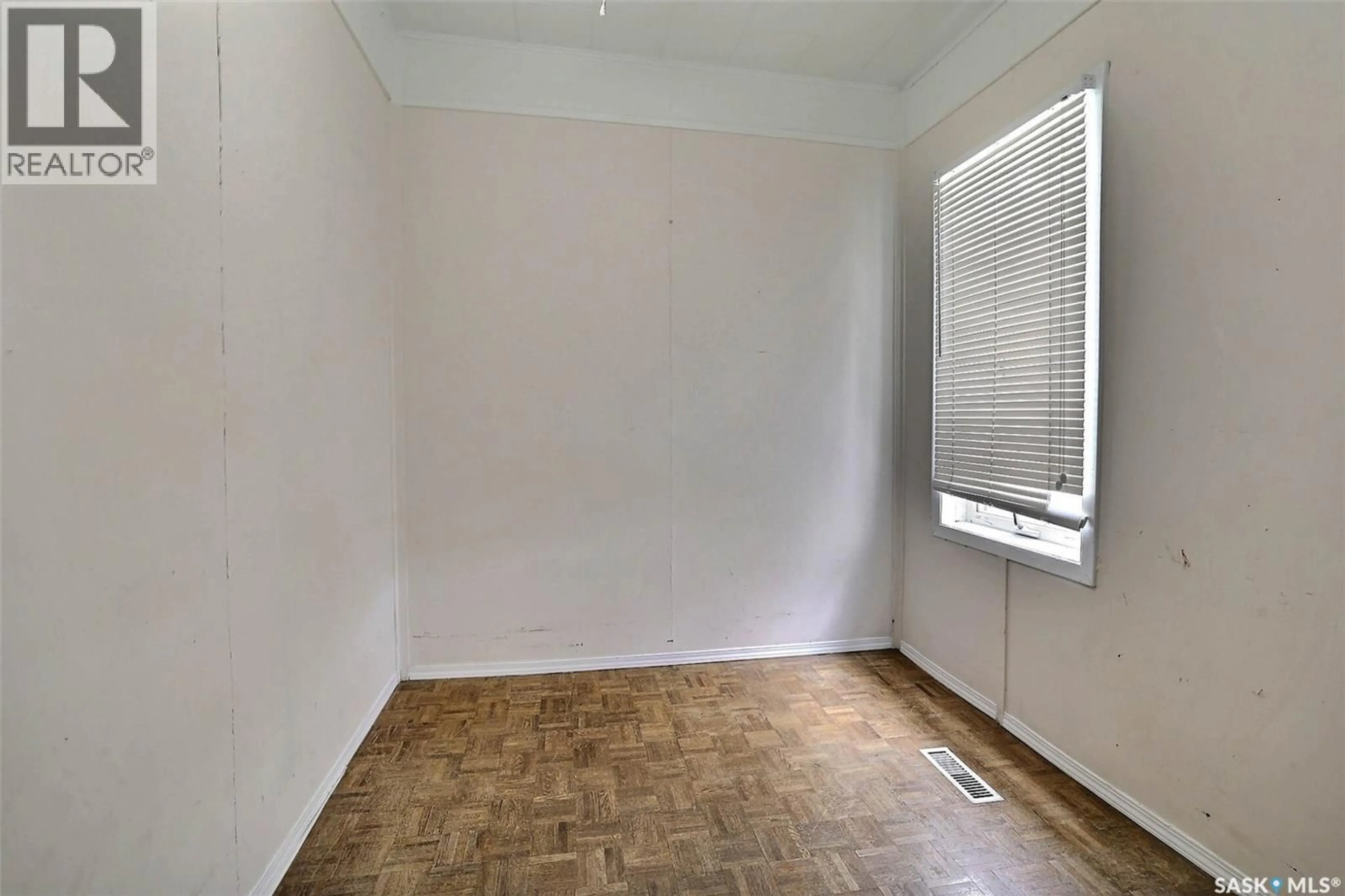 A pic of a room for 2030 QUEEN STREET, Regina Saskatchewan S4T4C1