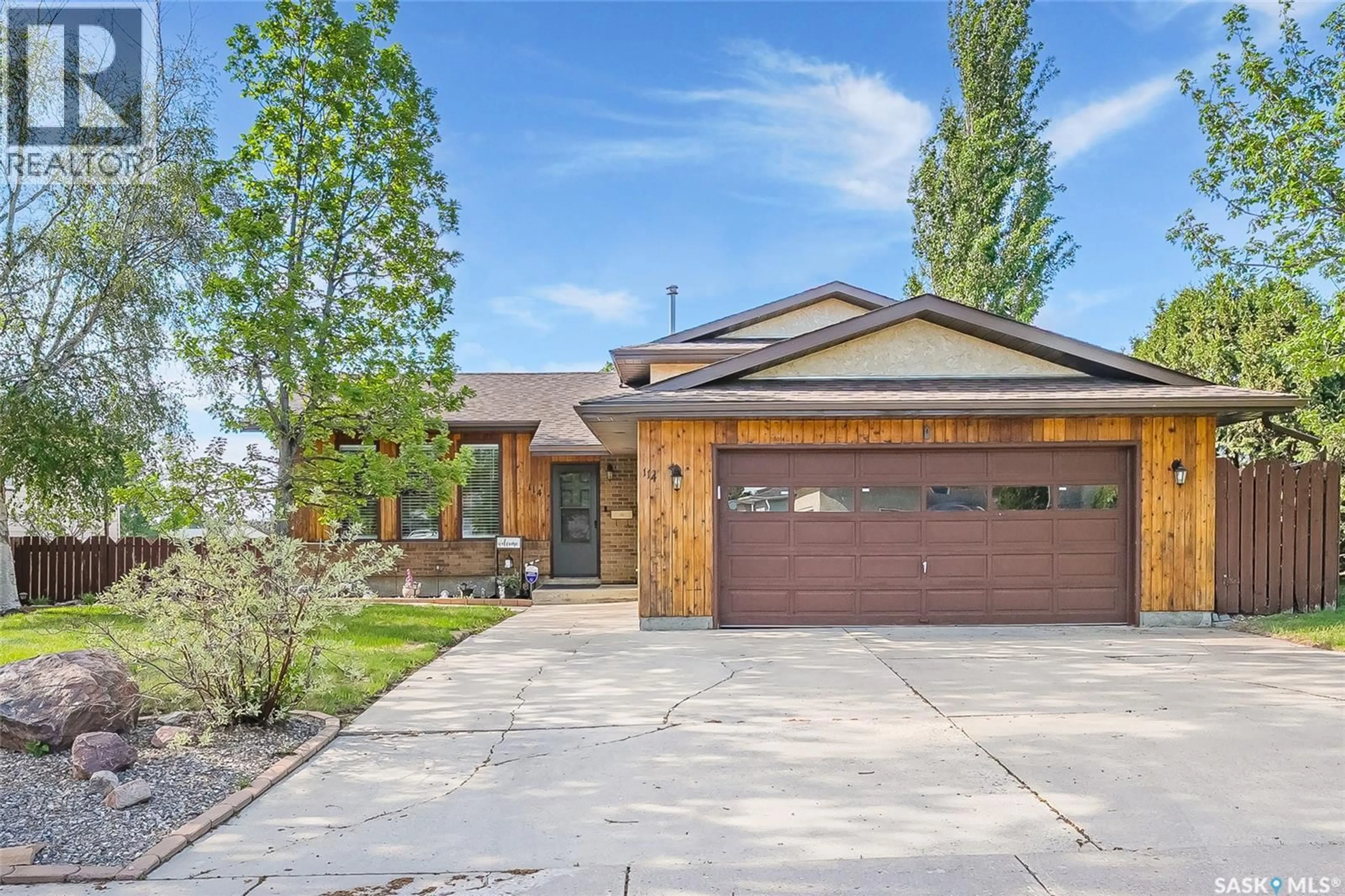 Home with brick exterior material, street for 114 SUMNER CRESCENT, Saskatoon Saskatchewan S7L7A4