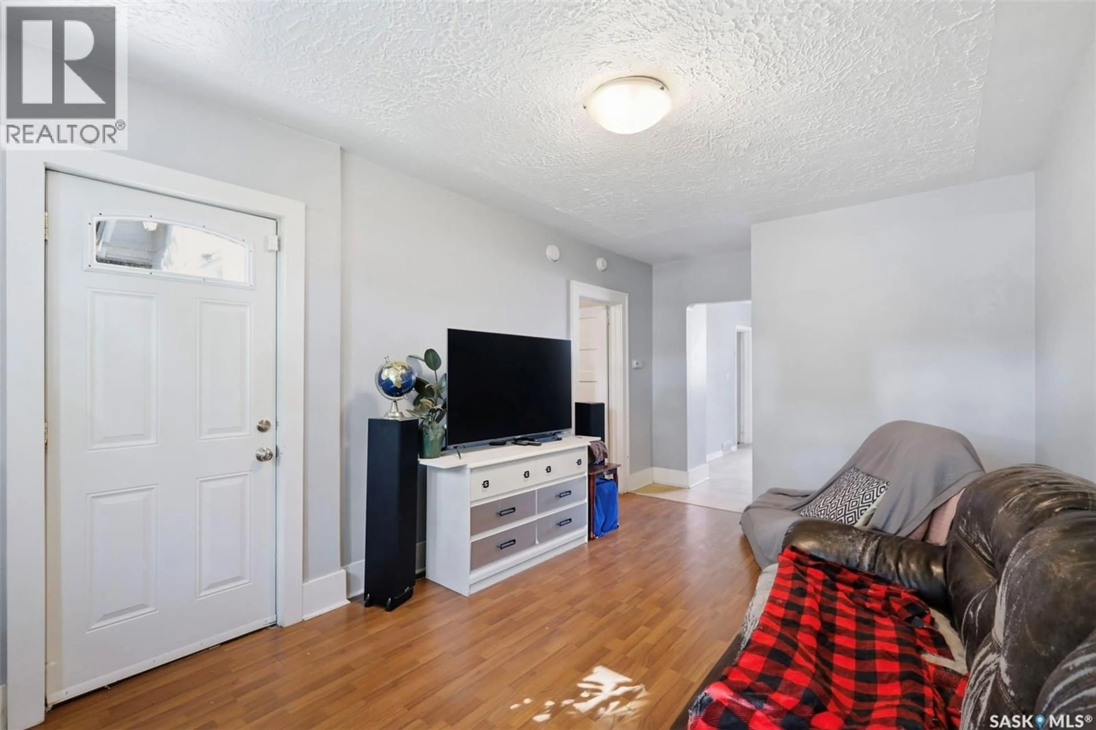 Unknown for 921 H AVENUE N, Saskatoon Saskatchewan S7L2C4
