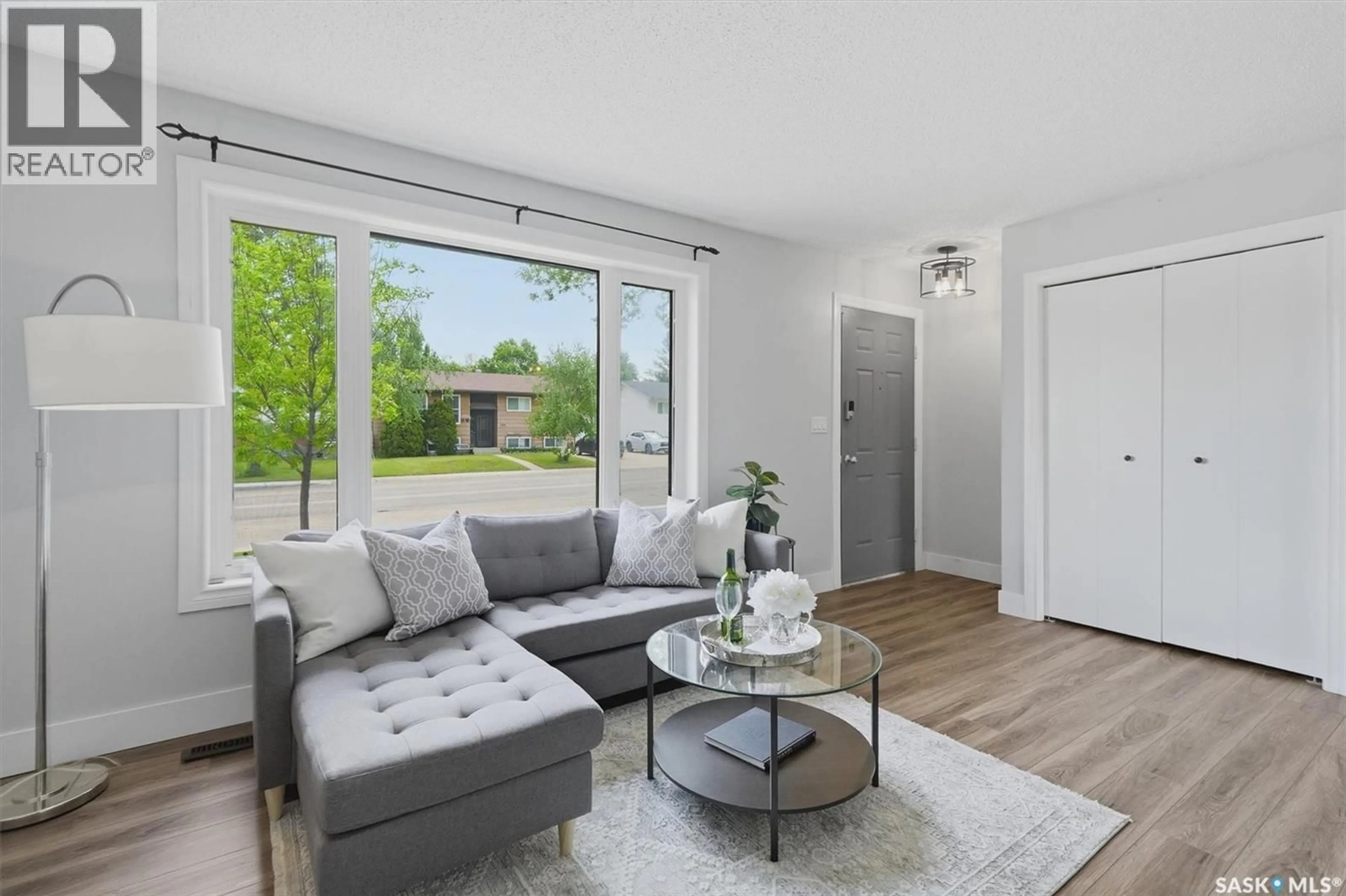 Living room with furniture, unknown for 1311 LATRACE ROAD, Saskatoon Saskatchewan S7L6E4