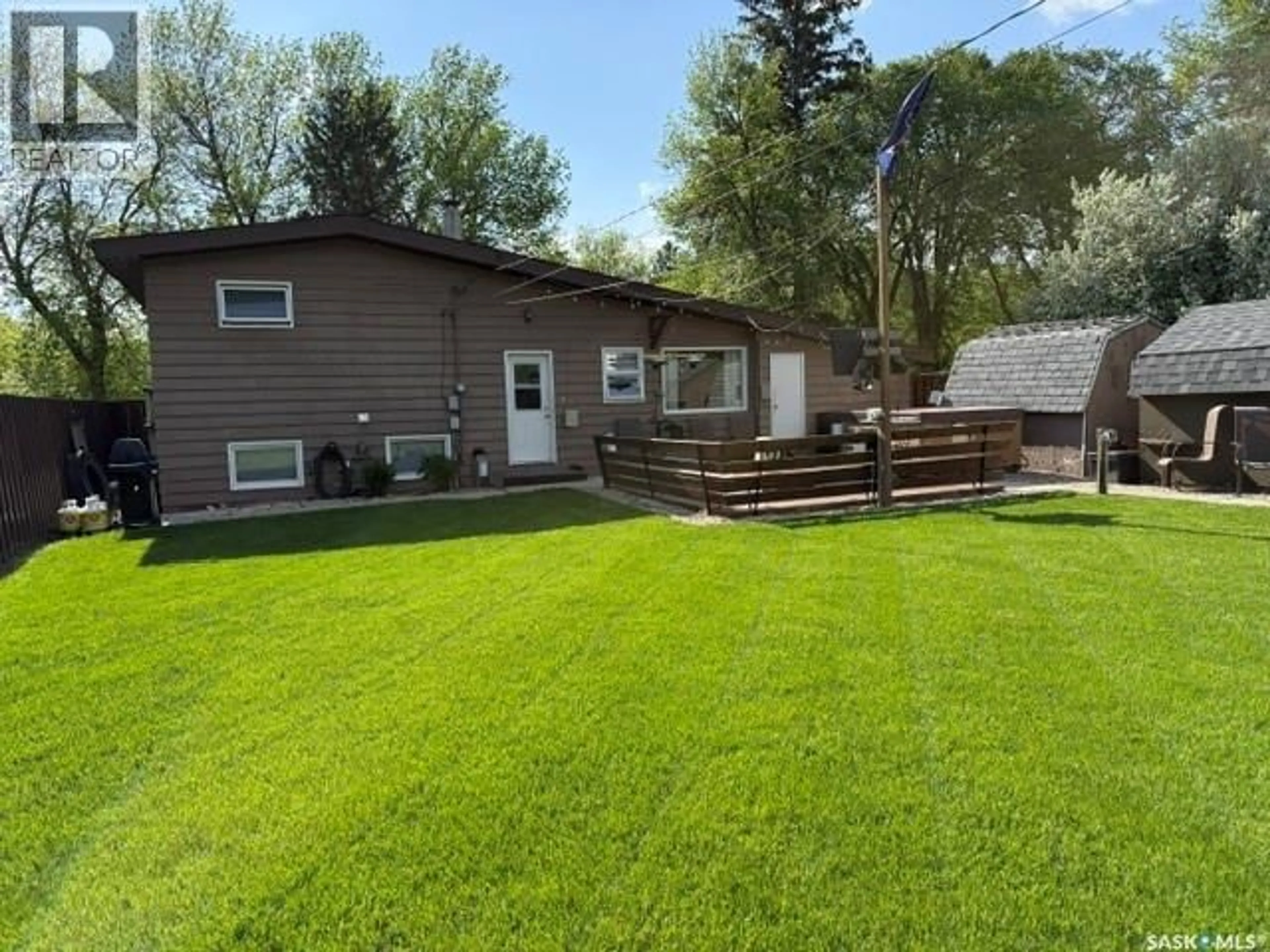 Home with vinyl exterior material, unknown for 136 WINDSOR AVENUE, Kamsack Saskatchewan S0A1S0