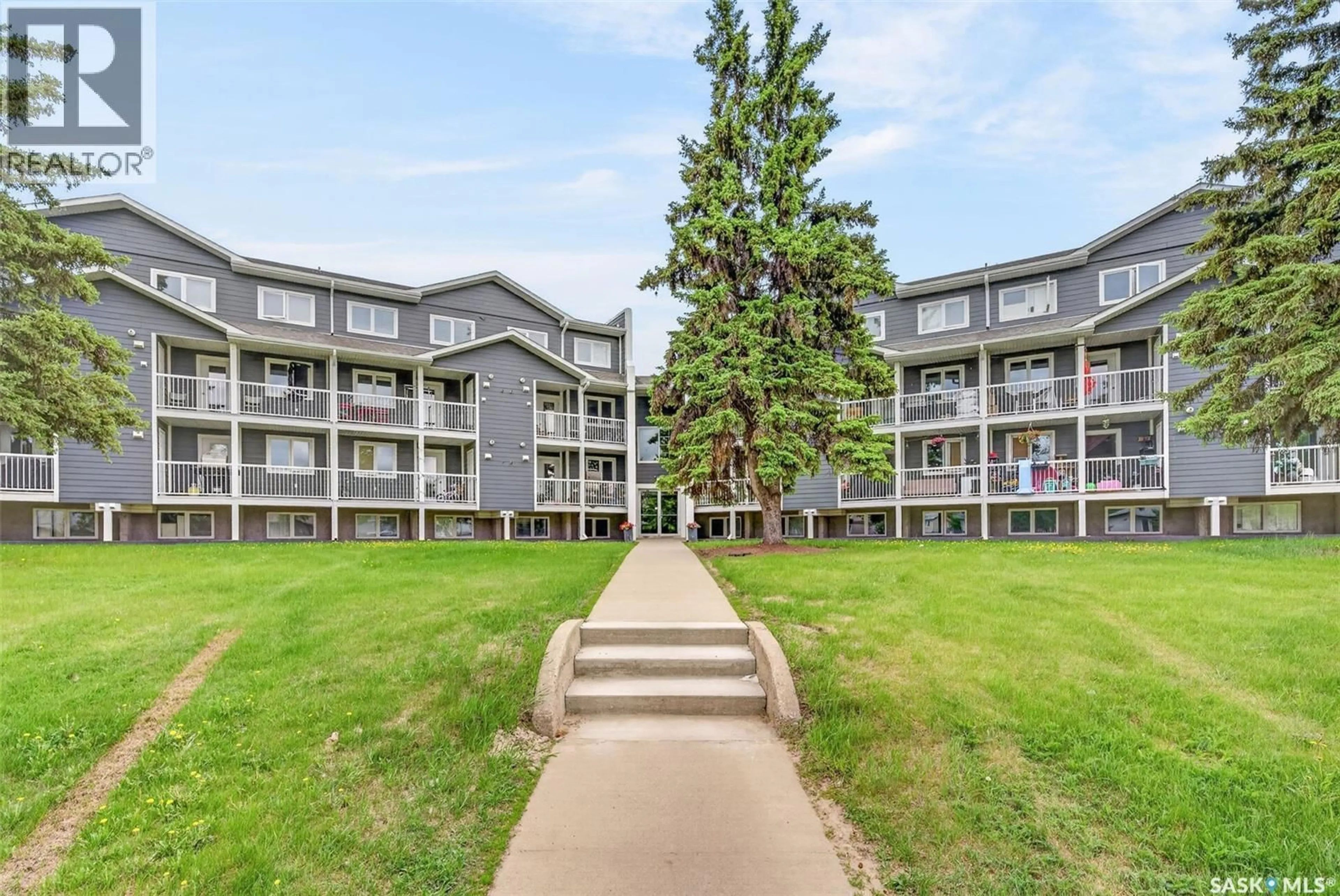 Patio, unknown for E - 109 515 28TH STREET, Prince Albert Saskatchewan S6V1X8