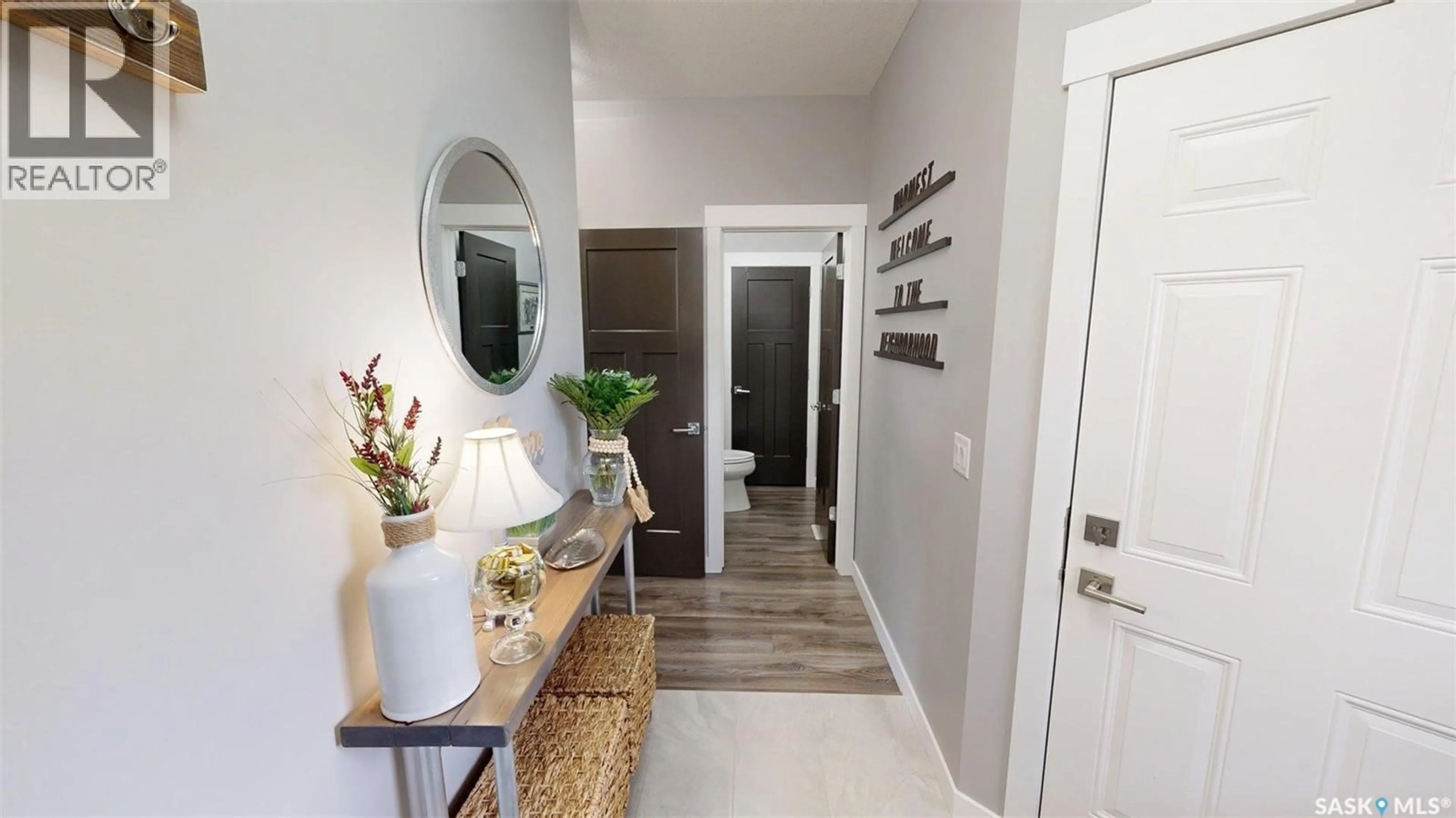 Indoor entryway for 723 ASPEN CRESCENT, Pilot Butte Saskatchewan S0G3Z0