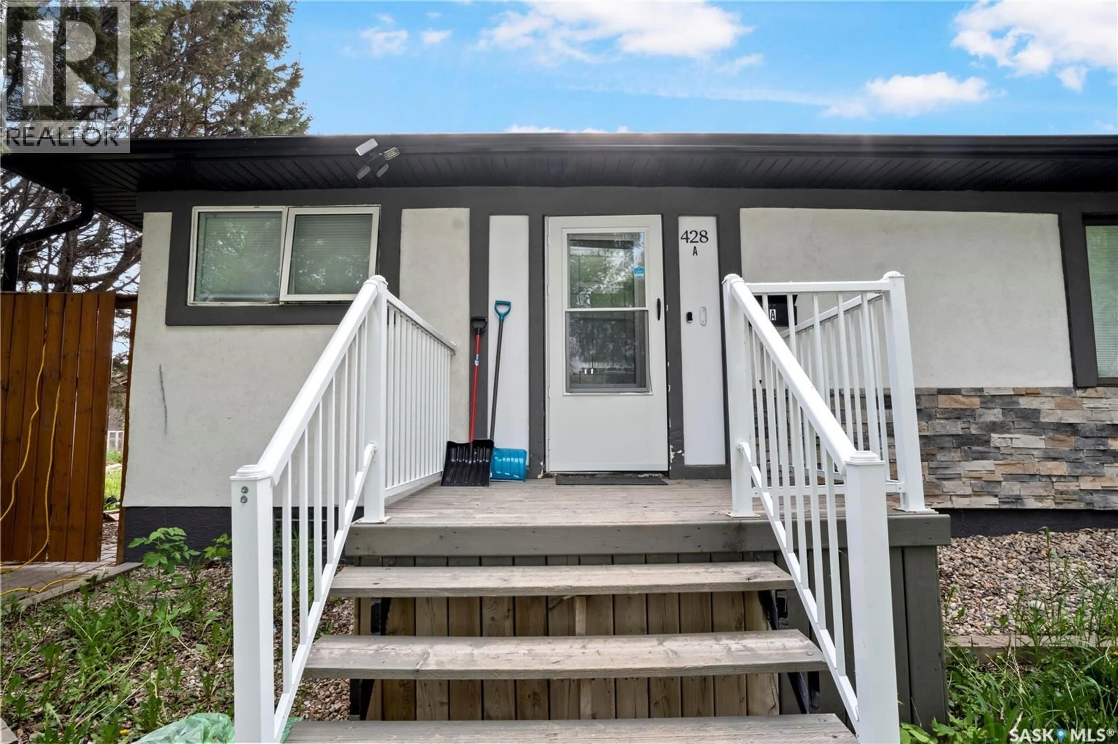 Home with vinyl exterior material, street for 428 SCARTH STREET, Regina Saskatchewan S4R2C5