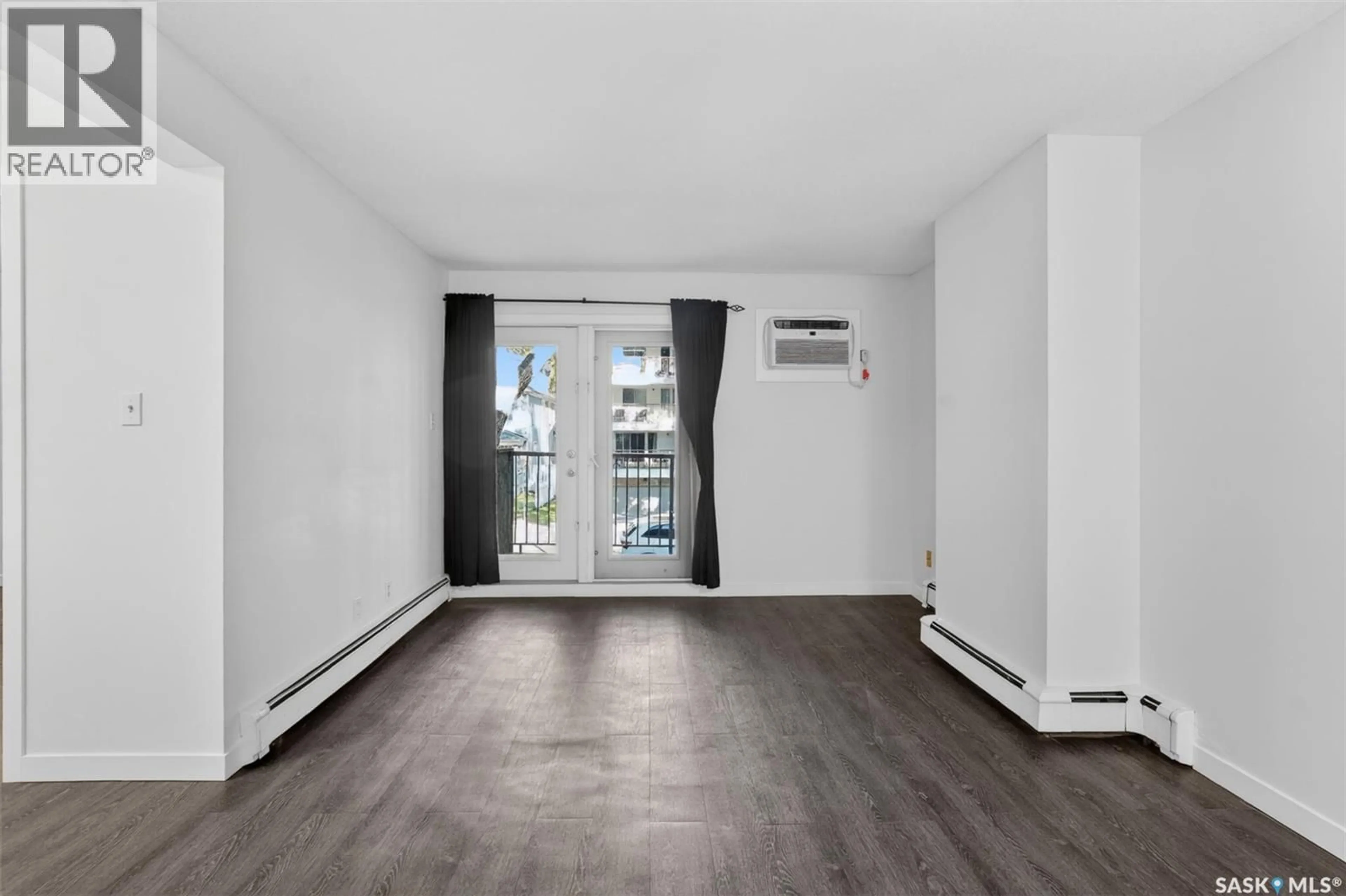 A pic of a room for N - 201 431 4TH AVENUE, Saskatoon Saskatchewan S7K2M4