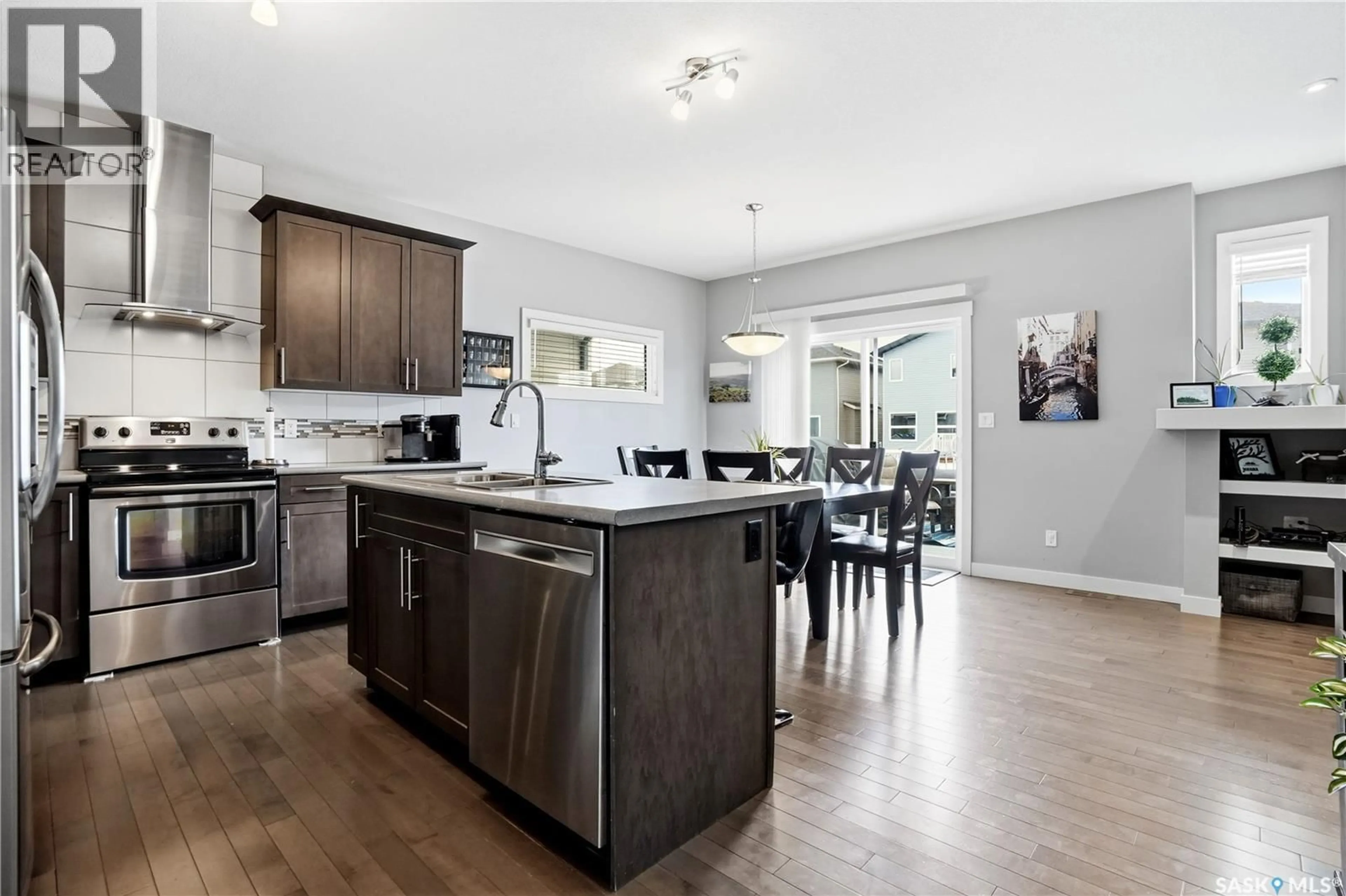 Open concept kitchen, unknown for 2841 ELGAARD DRIVE, Regina Saskatchewan S4X0M4