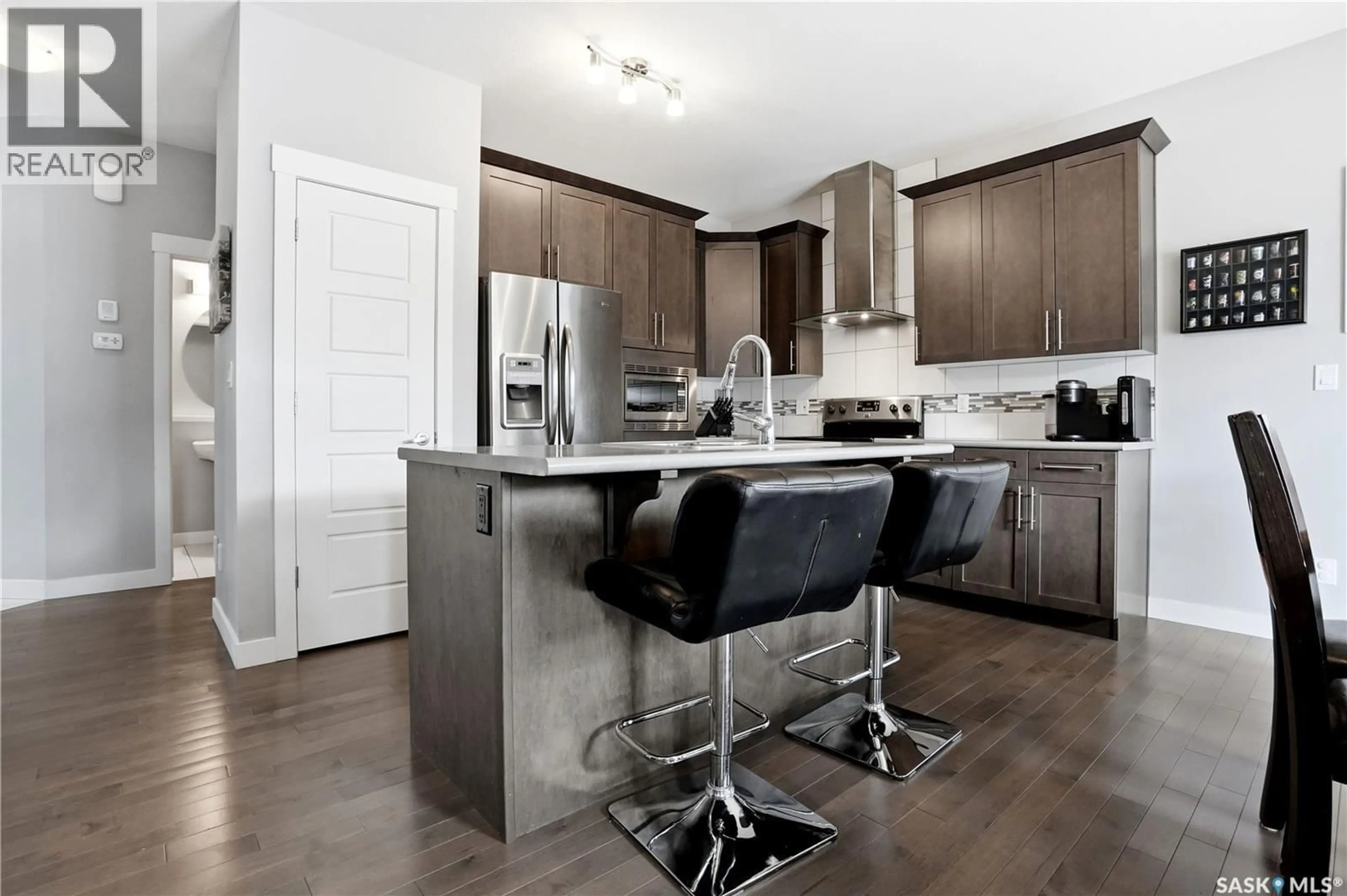 Open concept kitchen, unknown for 2841 ELGAARD DRIVE, Regina Saskatchewan S4X0M4