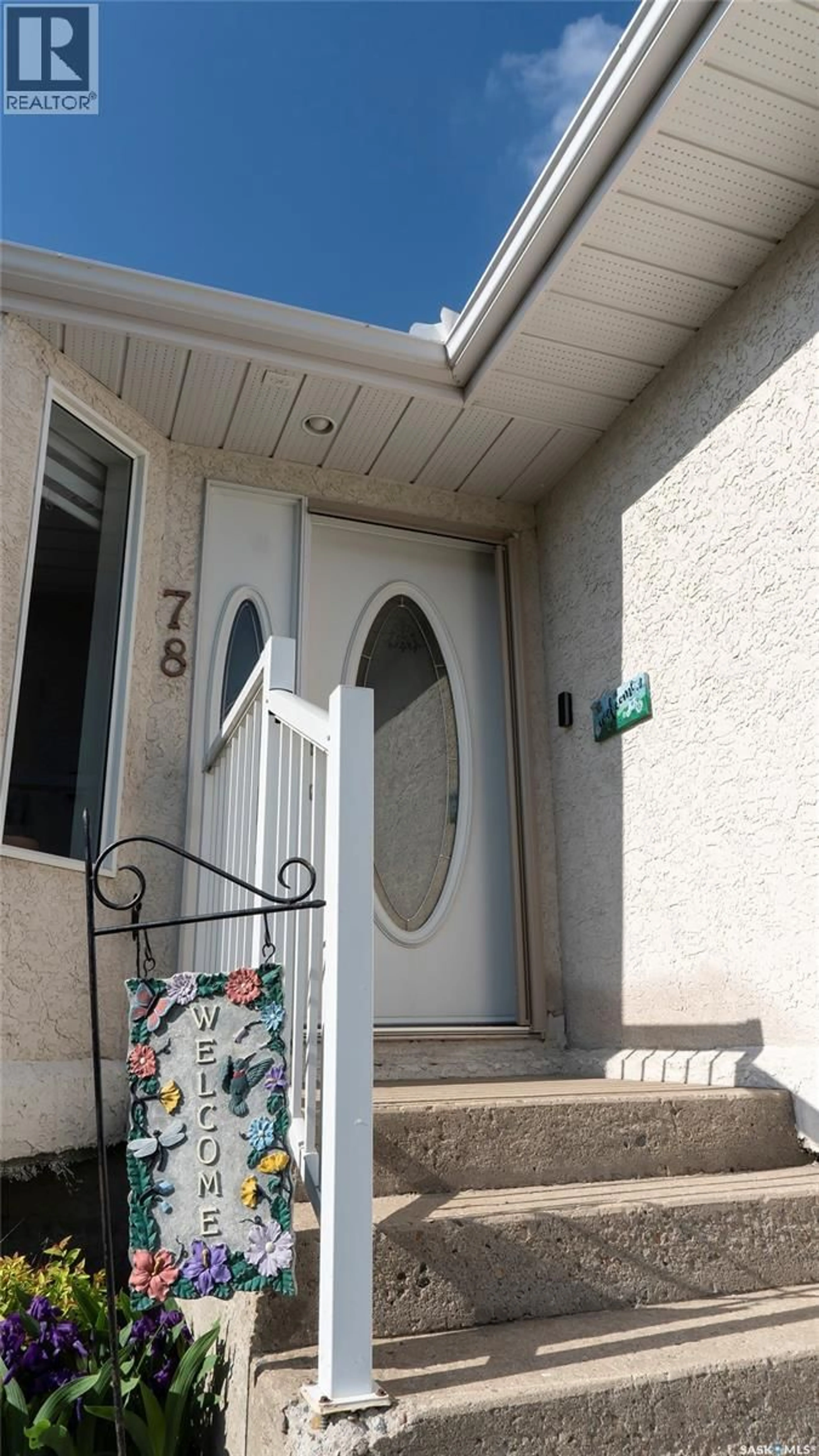 Indoor entryway for 3 RUSSELL DRIVE, Yorkton Saskatchewan S3N3W2