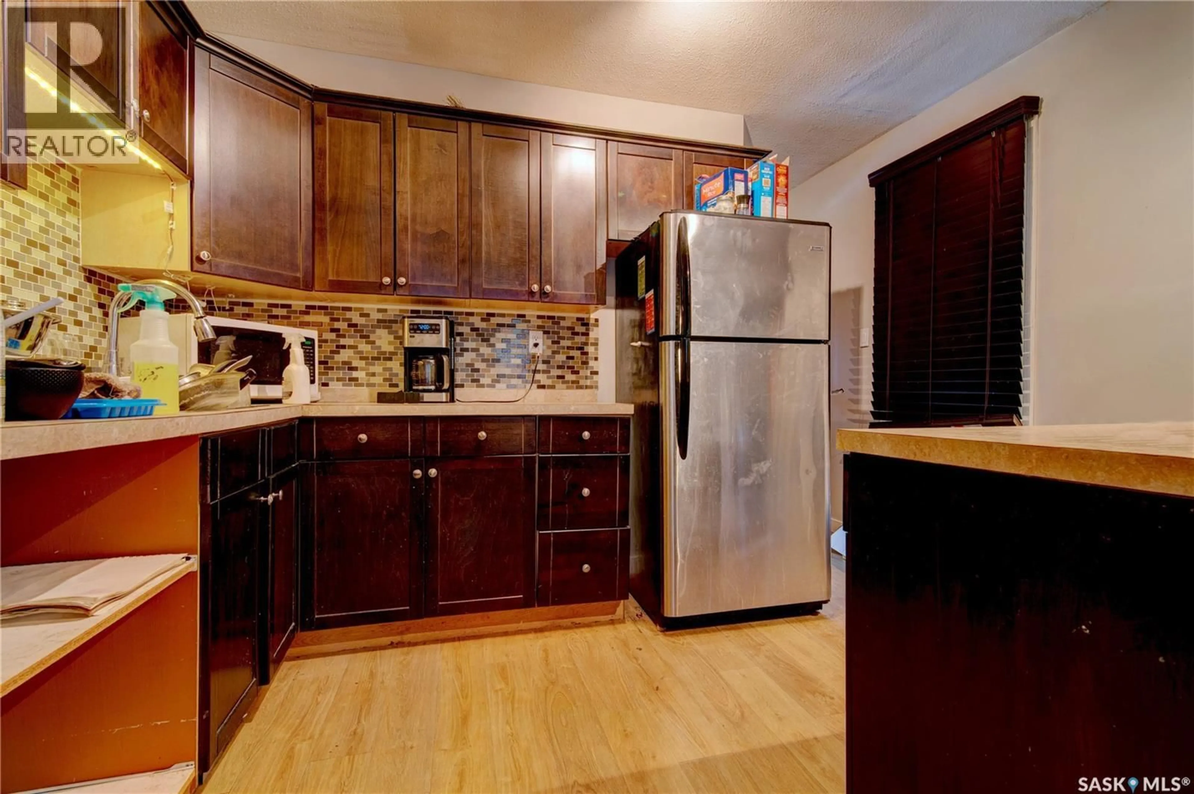 Standard kitchen, ceramic/tile floor for 1035 WALLACE STREET, Regina Saskatchewan S4N3Y7