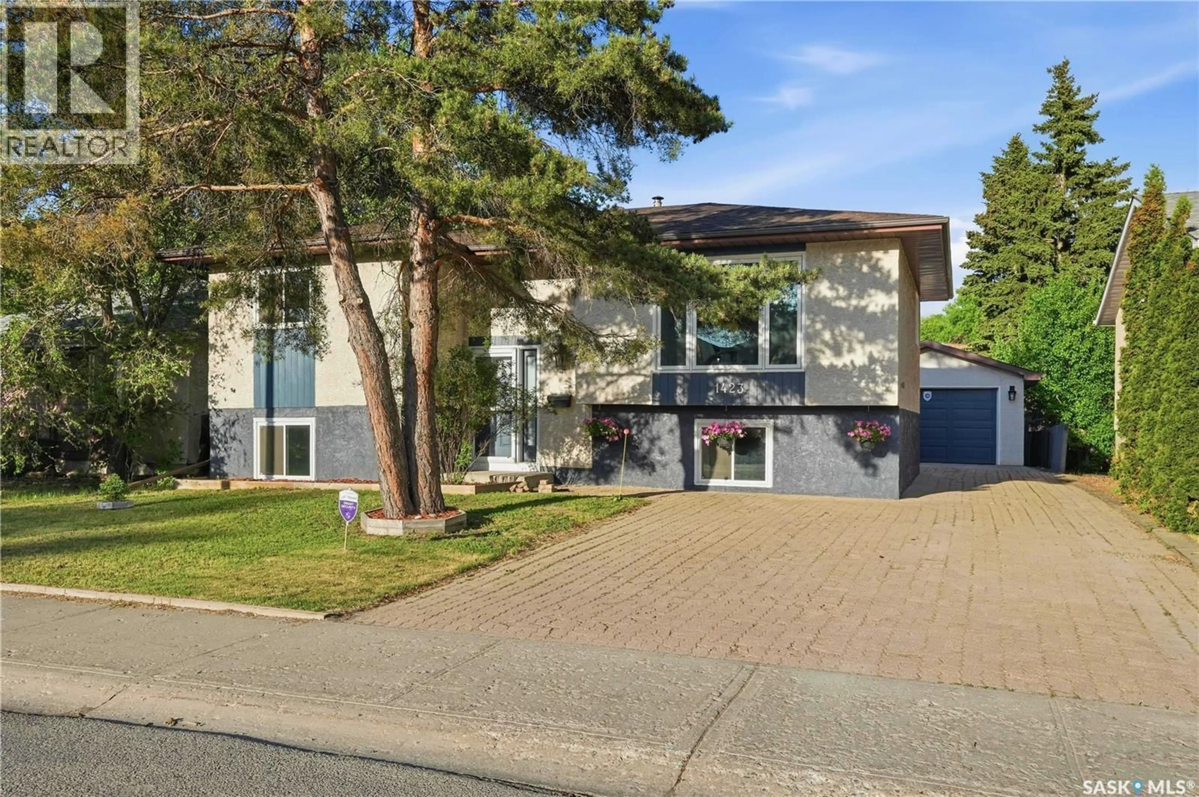 Unknown for 1423 FLEET STREET, Regina Saskatchewan S4N5R6